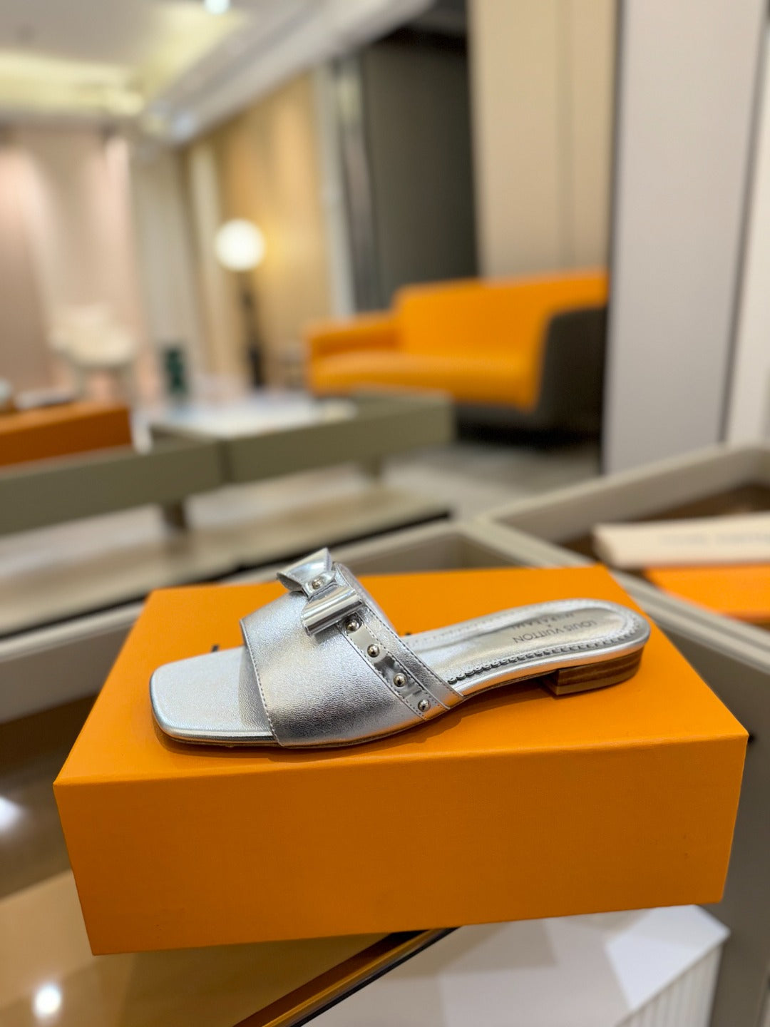 LV X TM 6AM FLAT MULE IN SILVER CALFSKIN、mysite、Cacoeks