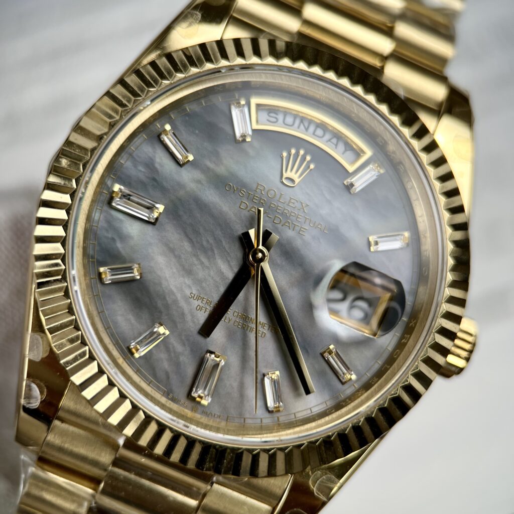 Đồng Hồ Rolex Day-Date Replica 11 Mặt Xà Cừ Nhà Máy TW 40mm