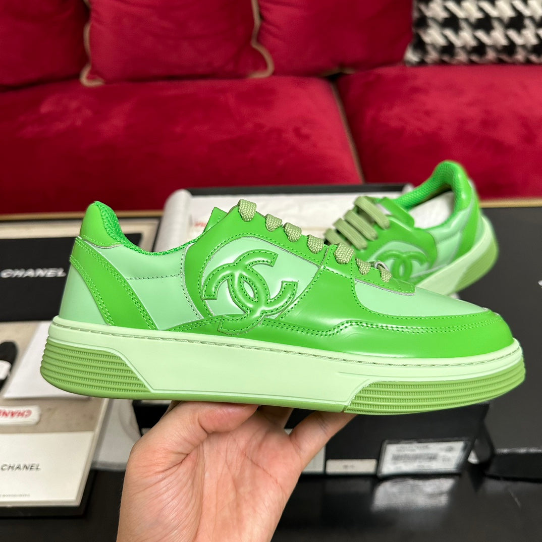 TRAINERS IN LIGHT GREEN SHINY CALFSKIN、mysite、Cacoeks