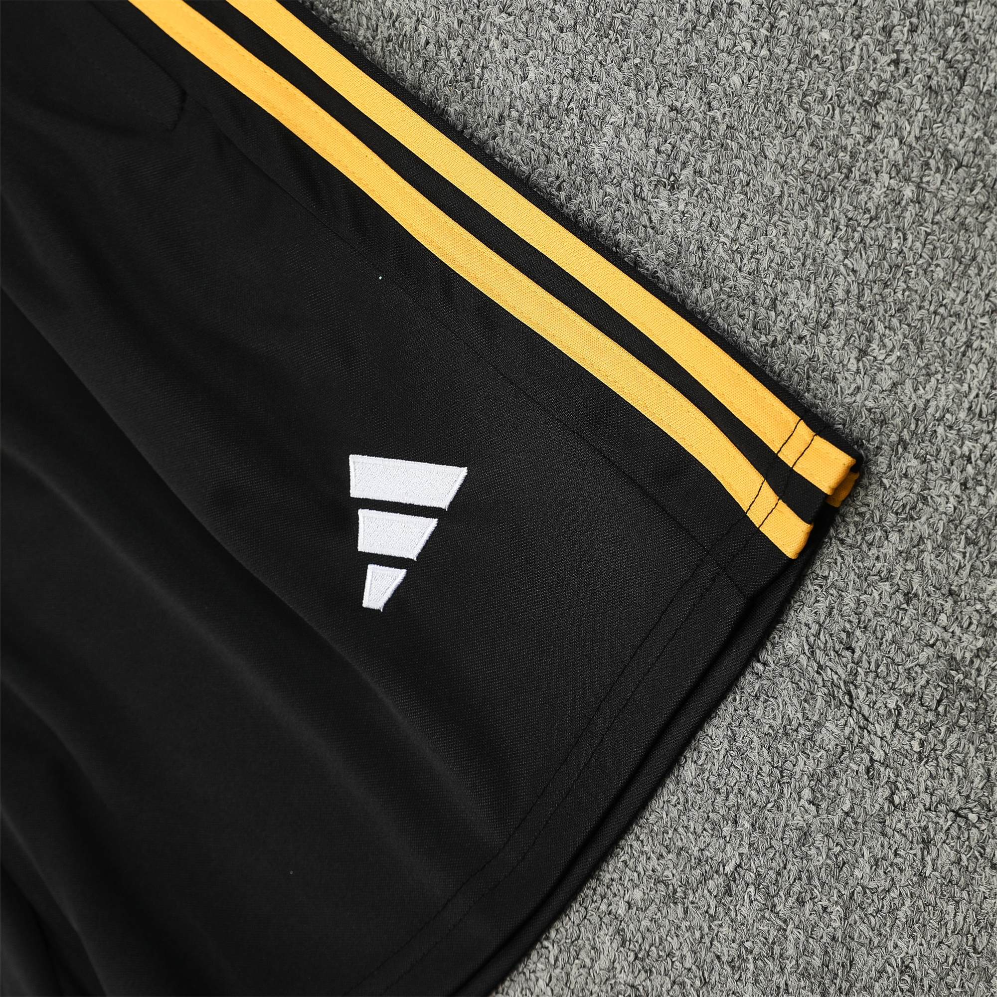 Higojerseys-Real Madrid 24-25 Vest Training Set - Green & Black Leopard