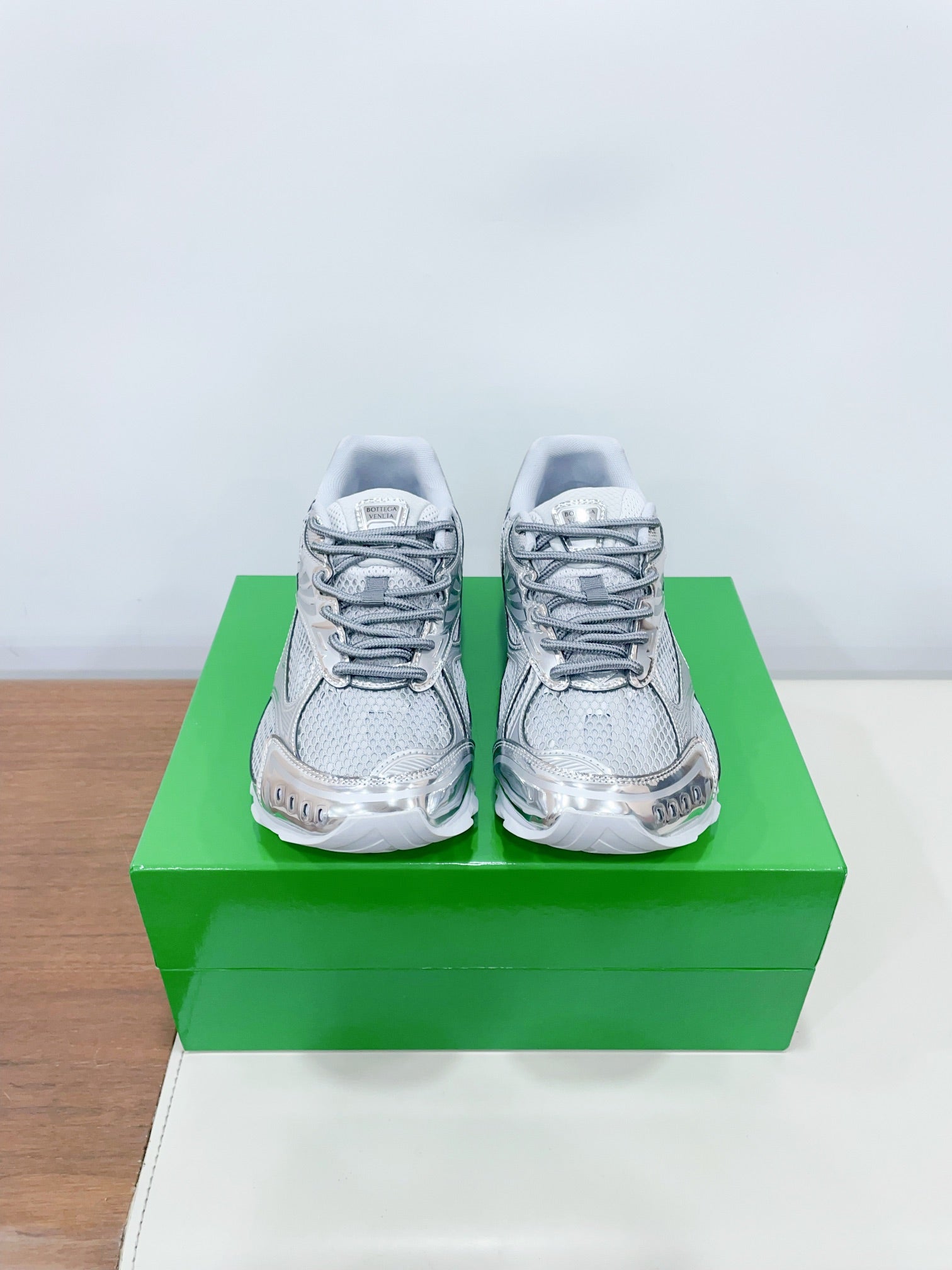 ORBIT SNEAKER IN SILVER TECHNICAL FABRIC AND METALLIC MESH、mysite、Cacoeks