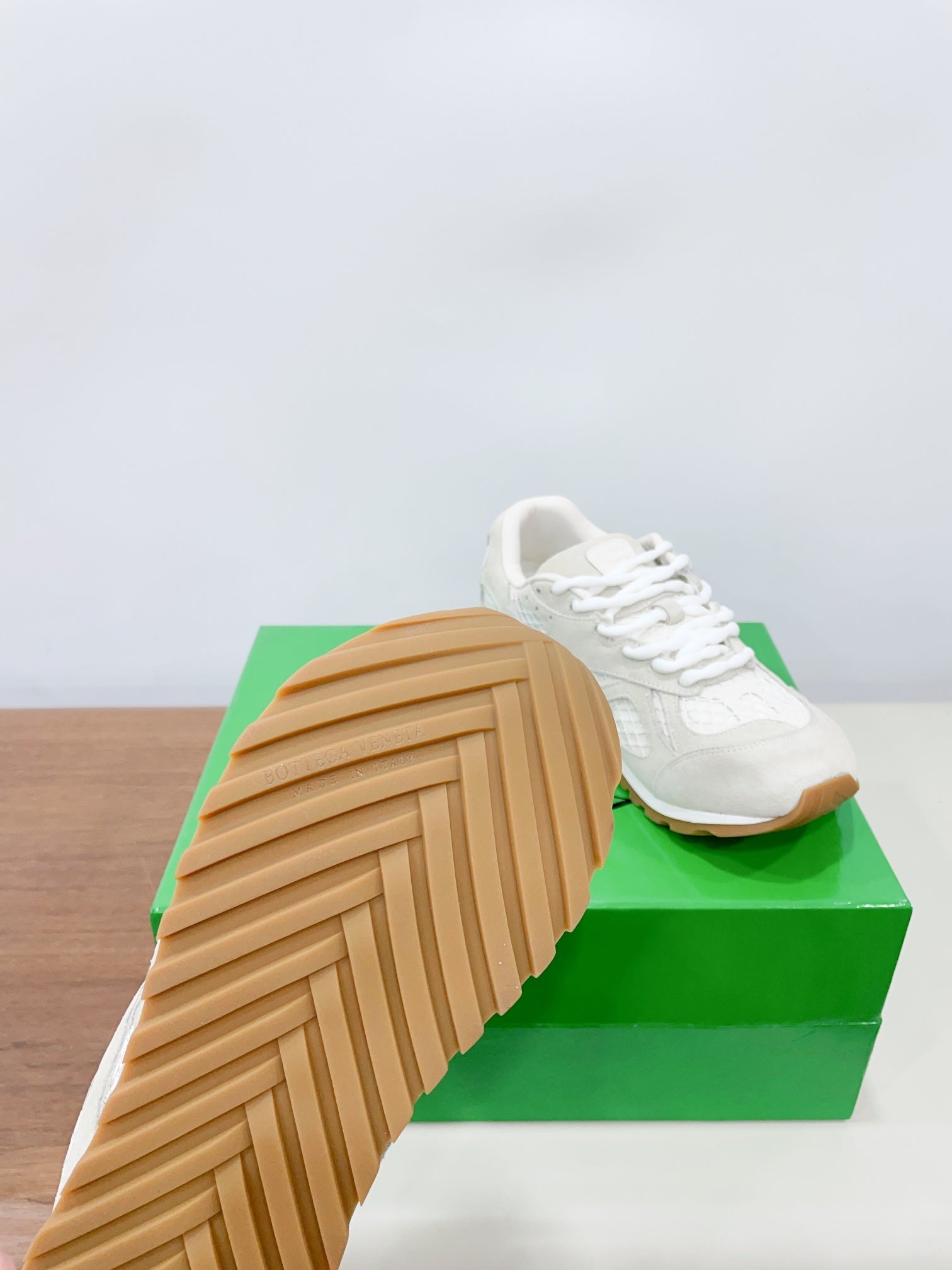 ORBIT SNEAKER IN SEA SALT SUEDE AND TECHNICAL MESH、mysite、Cacoeks