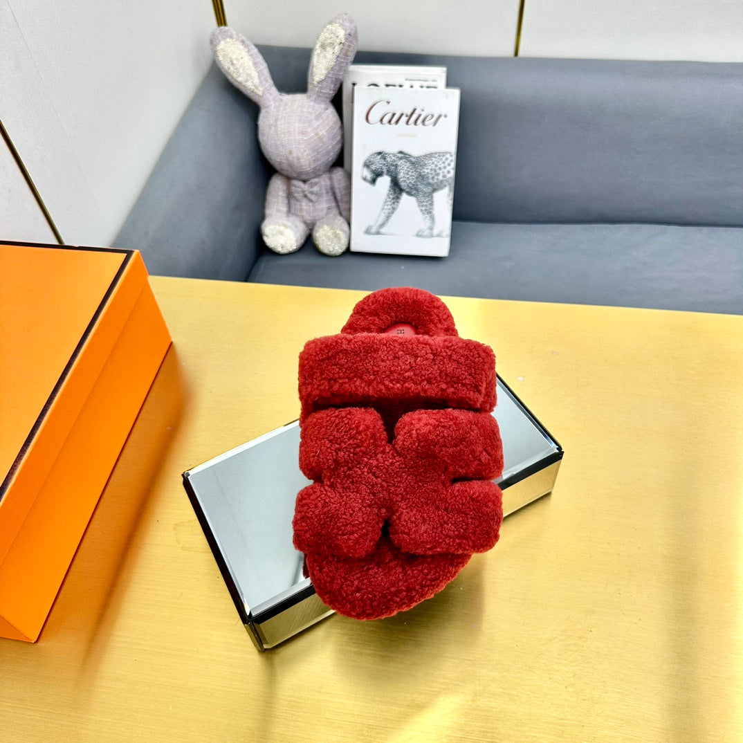 CHYPRE SANDAL IN SCARLET RED SHEARLING、mysite、Cacoeks