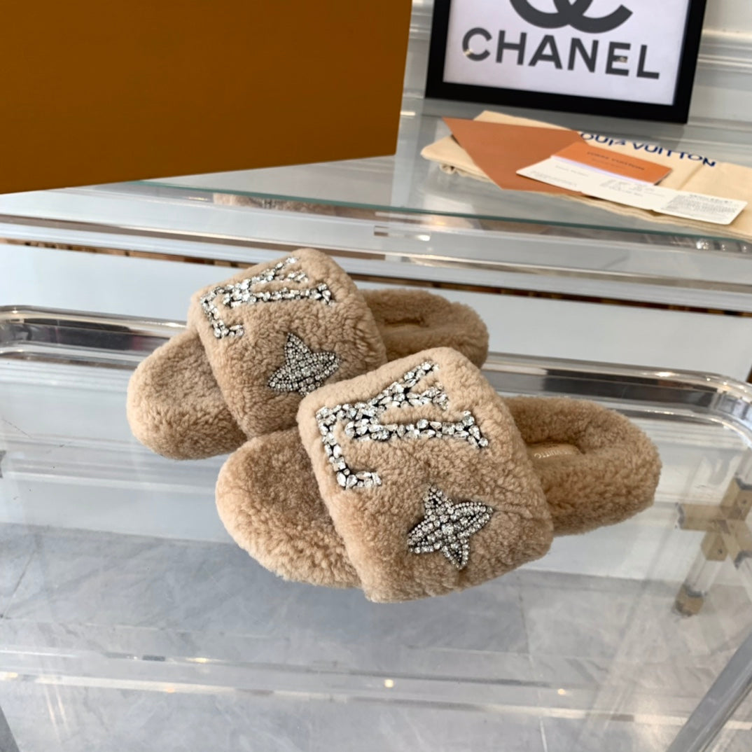 LV WOMEN'S PASEO FLAT SLIPPER IN TAN BROWN FLEECE、mysite、Cacoeks