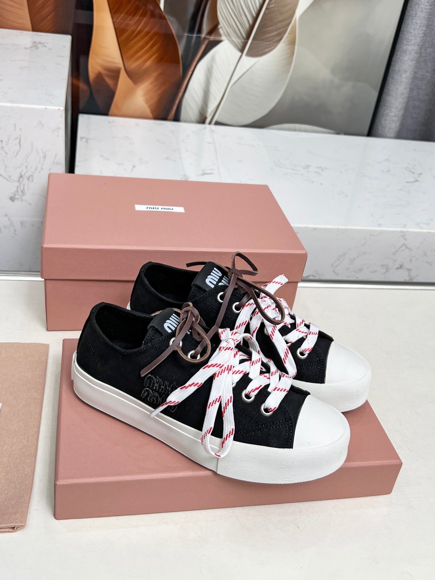 WASHED-DENIM SNEAKERS IN BLACK CANVAS WITH BROWN AND STRIPED LACES、mysite、Cacoeks