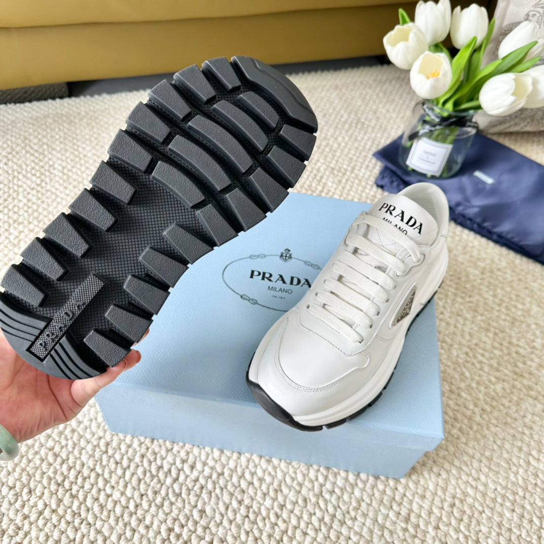 PRA THICK SOLE SNEAKER WHITE AND BLACK LOGO CALFSKIN、mysite、Cacoeks