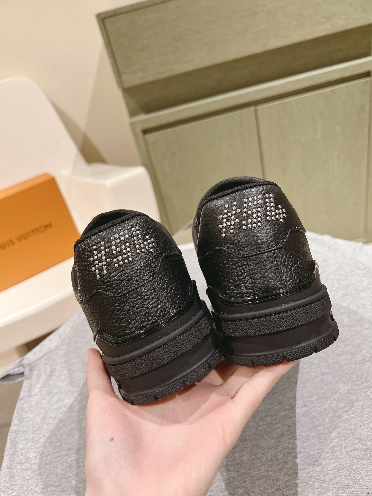 LV TRAINER SNEAKER IN BLACK CALFSKIN、mysite、Cacoeks