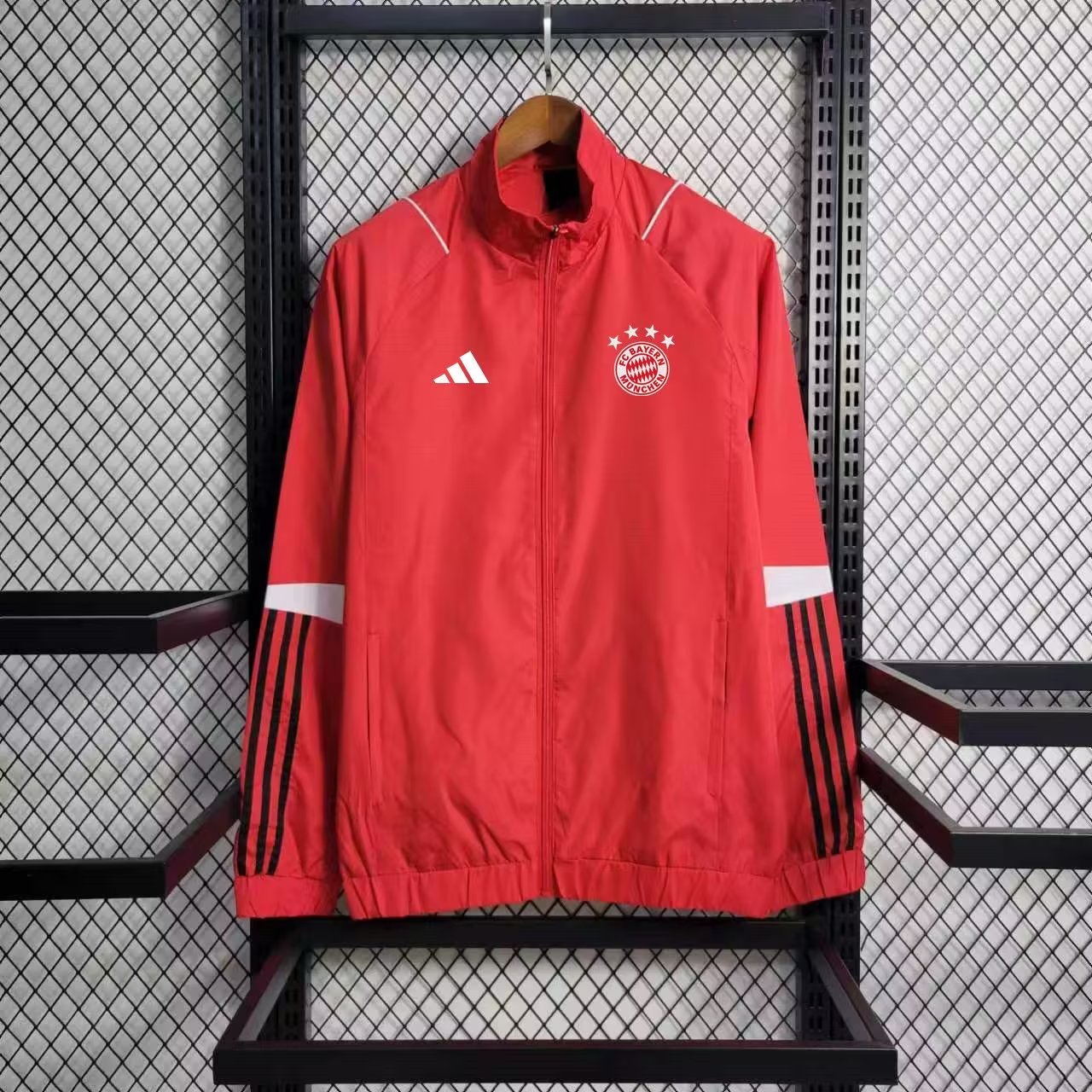 23-24 Bayern Munich Red Windbreaker S-XXL:football jersey mysite: unitedjerseyfootball 邓江浪:football