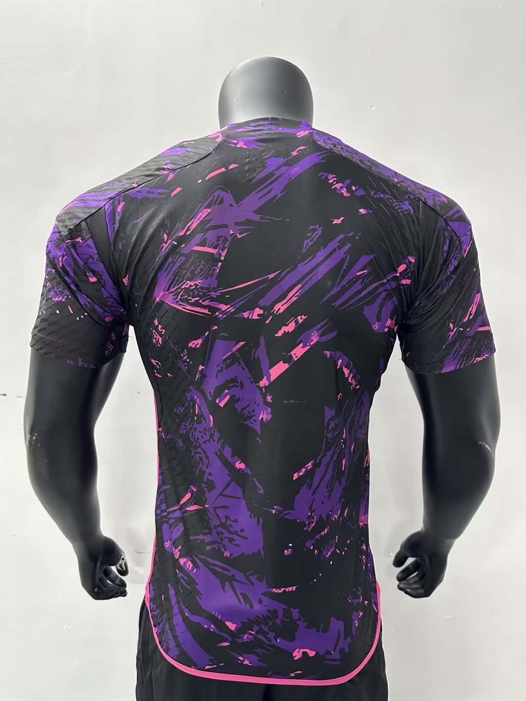 2023/2024 Player Version Real Madrid Football Shirt Classic Edition:football jersey mysite: unitedjerseyfootball 邓江浪:football