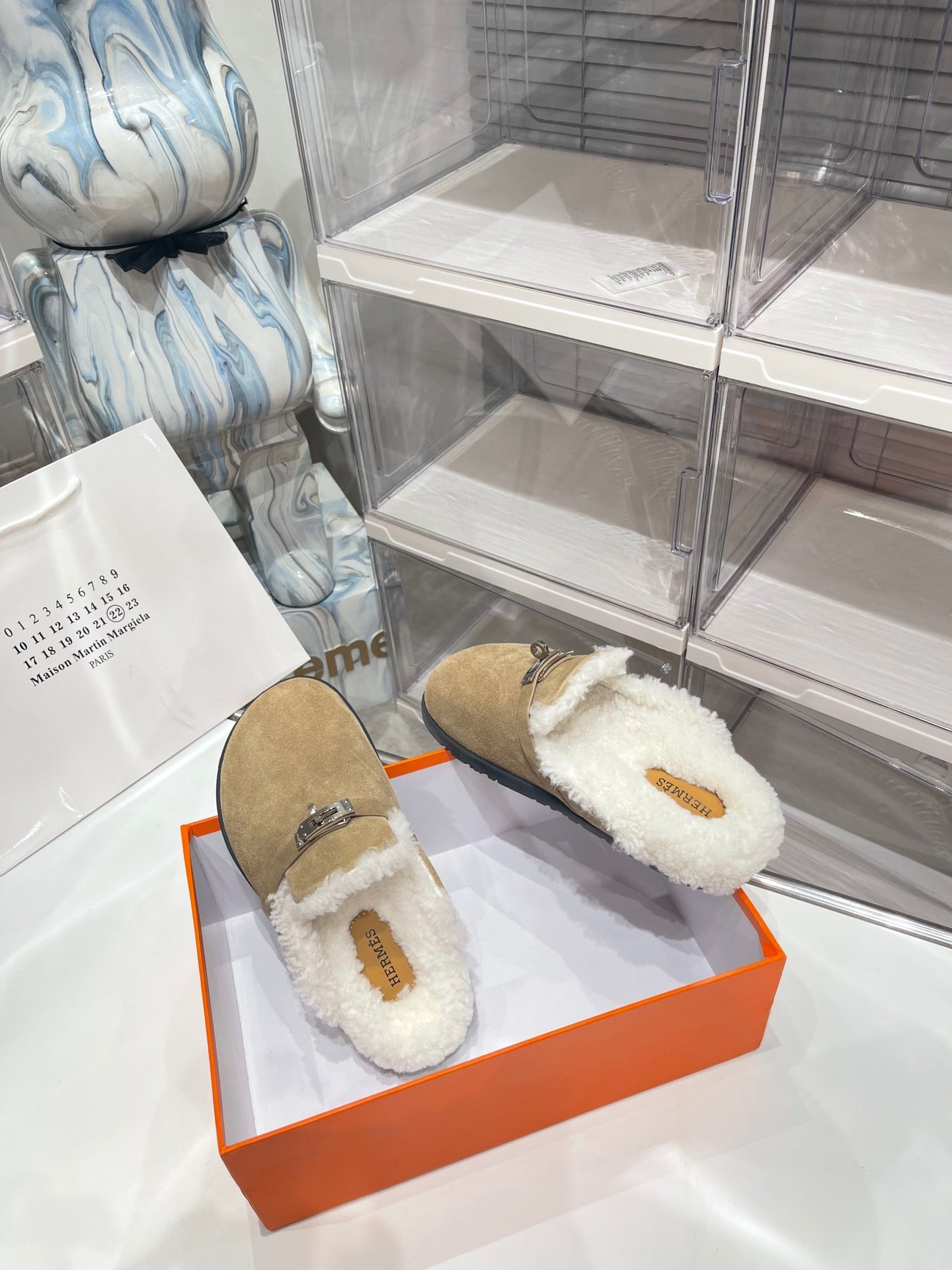 SLIP-ON MULE IN TORTILLA BROWN SUEDE AND SHEARLING LINING、mysite、Cacoeks