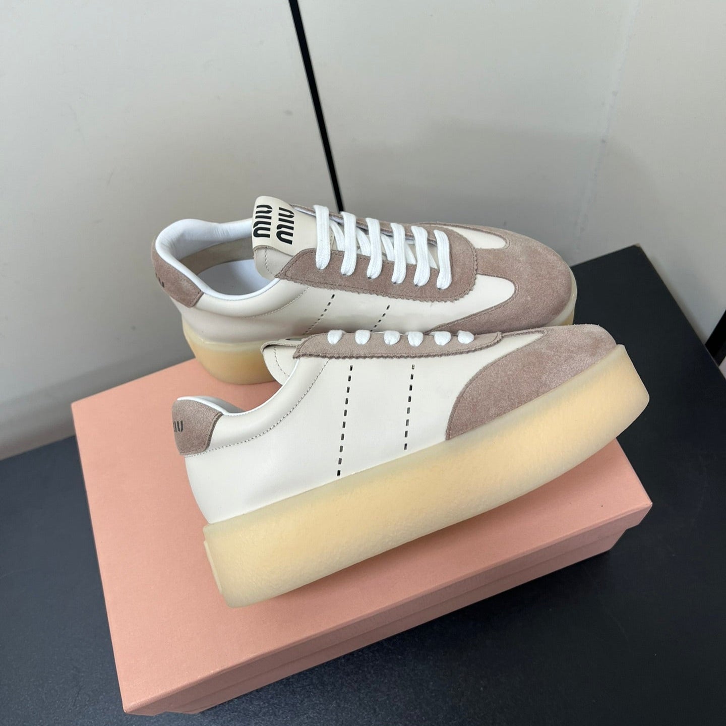 THICK-SOLED RETRO SNEAKERS IN CREAM LAMBSKIN AND PLASTER SUEDE、mysite、Cacoeks