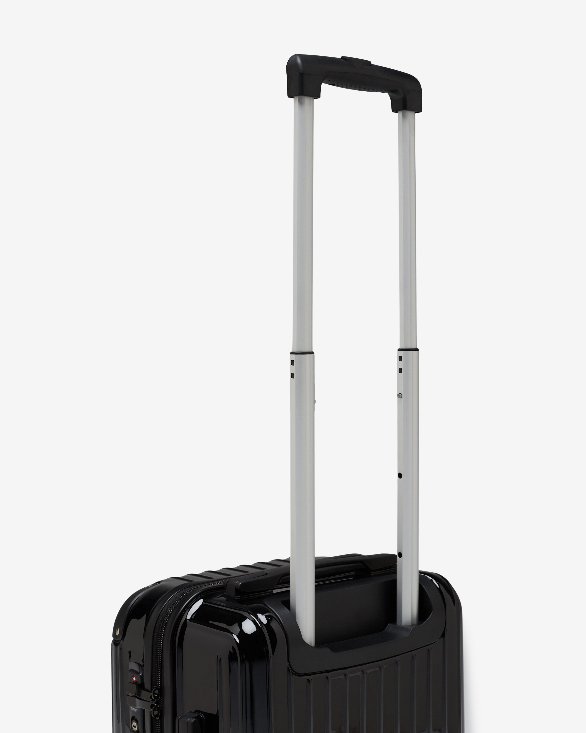 UNDEFEATED CARRY-ON LUGGAGE