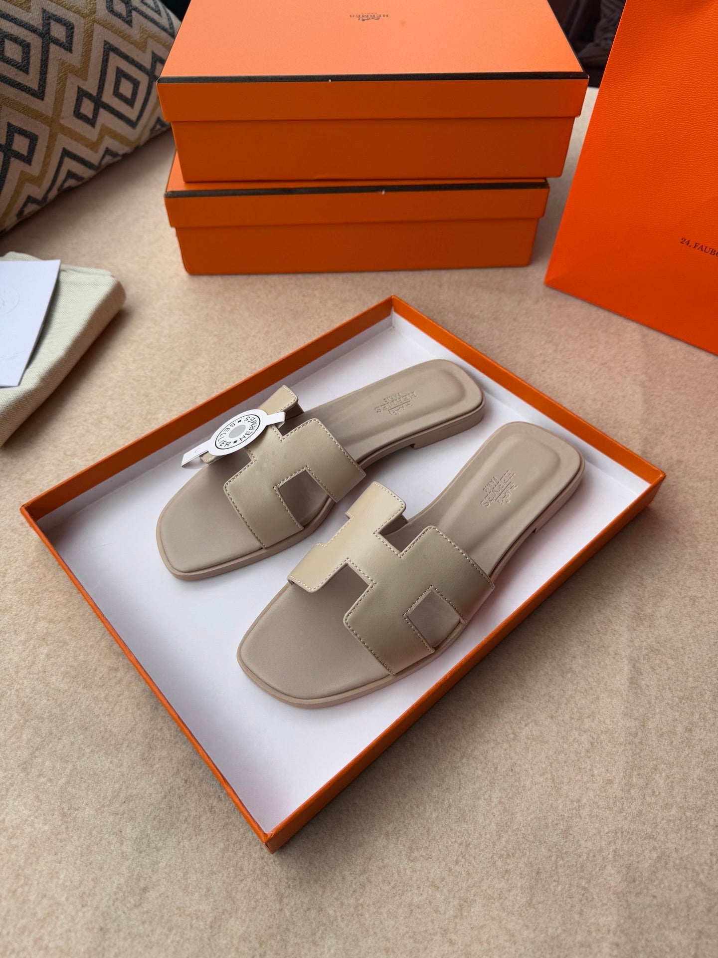 0RAN SANDALS IN KHAKI BROWN CALFSKIN、mysite、Cacoeks