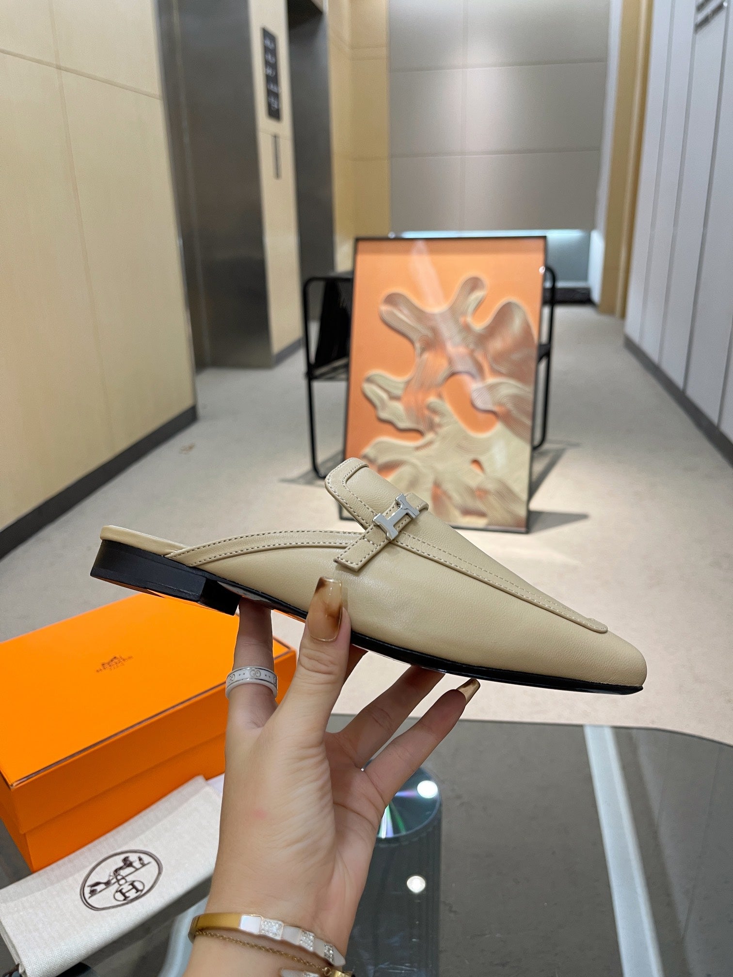 GROUPIE MULE BEIGE LAMBSKIN、mysite、Cacoeks