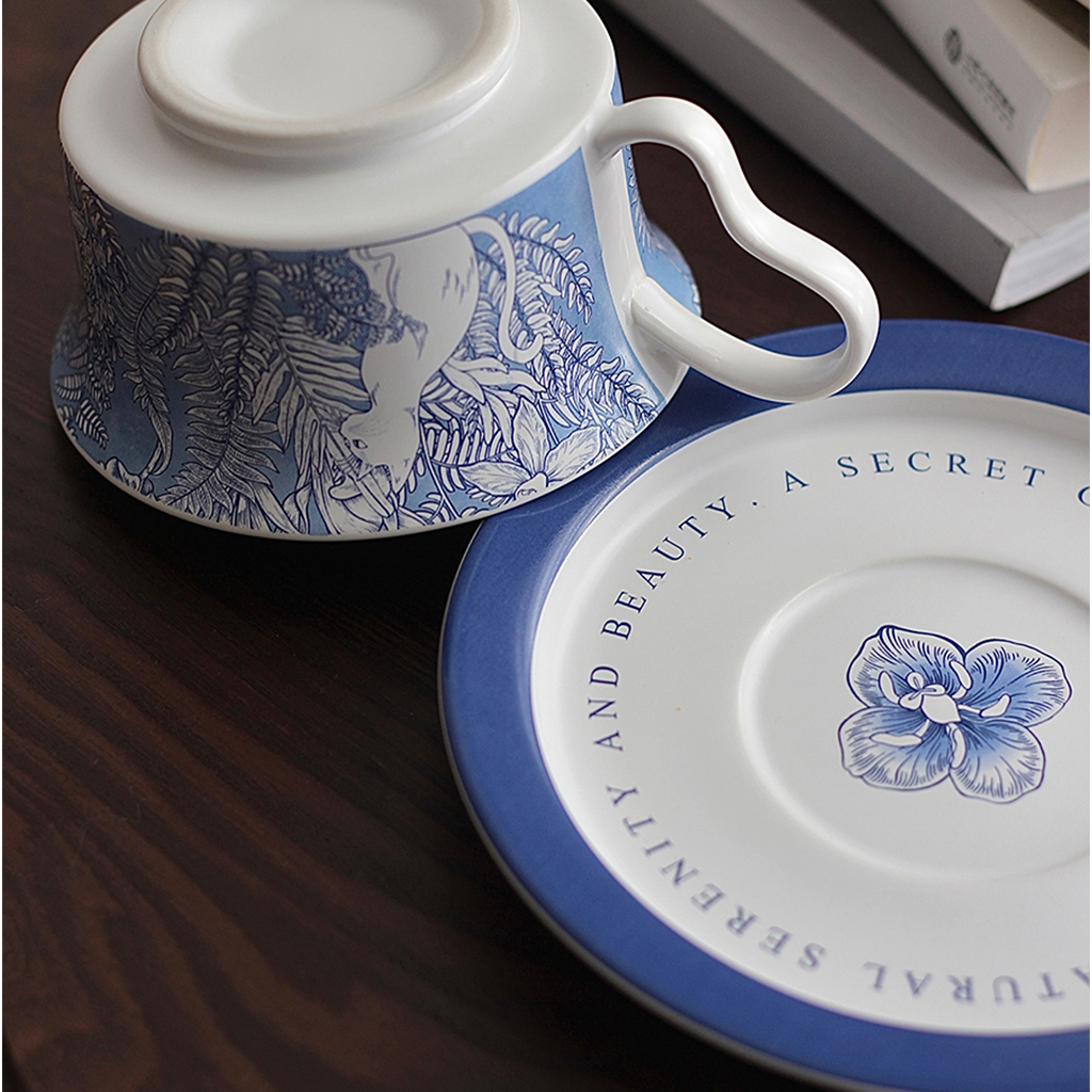 GEEK BAR-https://www.hot-toy.com/