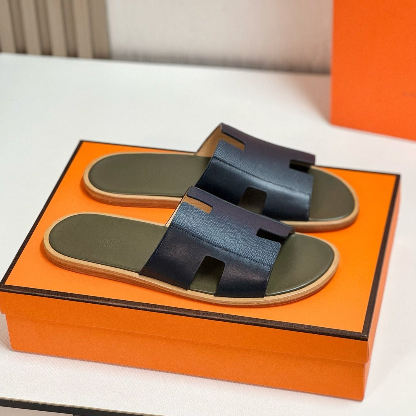 Izmir sandal crocodide black、mysite、Cacoeks