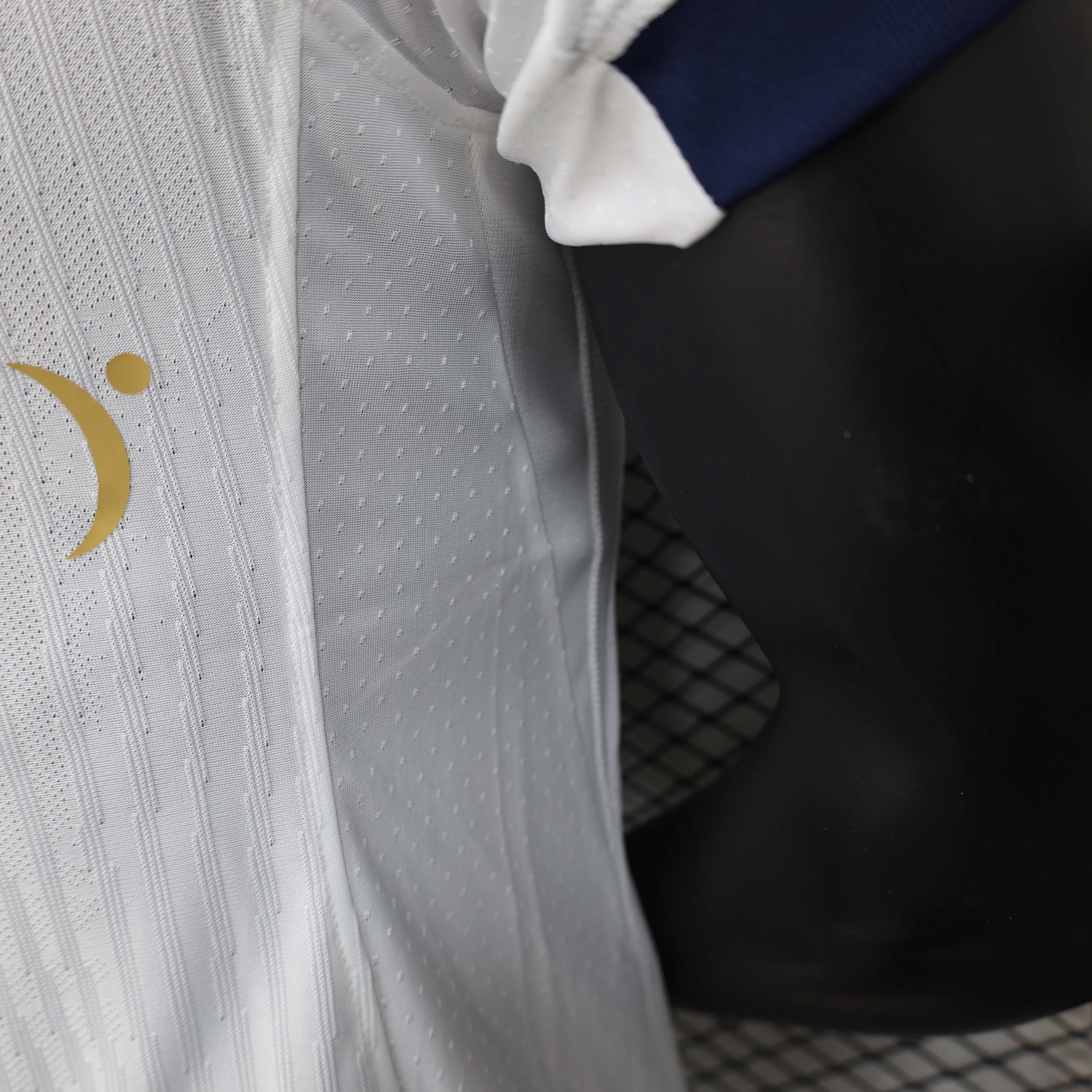 2025/2026 Player Version Barcelona Special Edition White Football Shirt 1:1 Thai Quality:football jersey mysite: unitedjerseyfootball 邓江浪:football