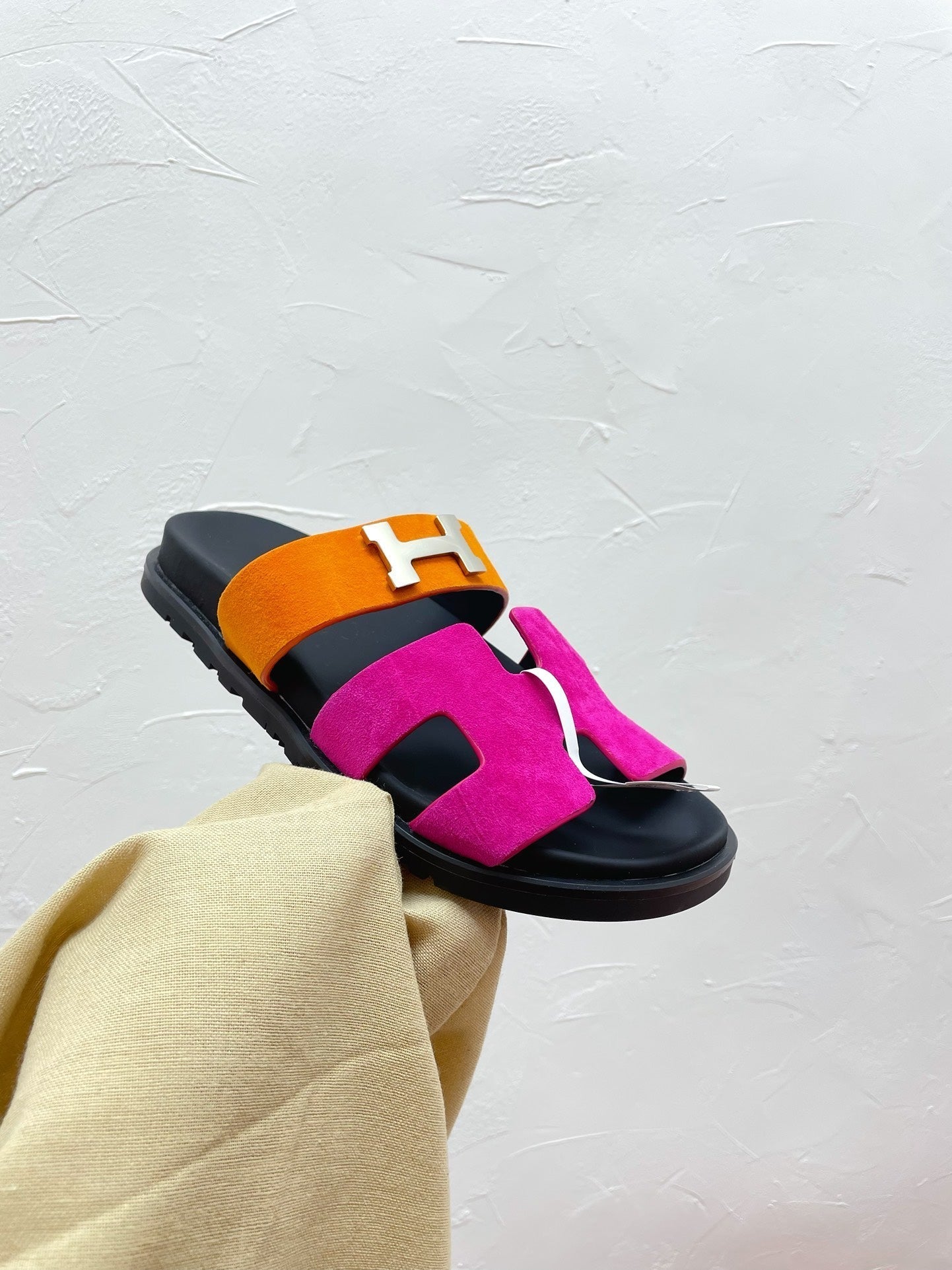 CHYPRE SANDAL DEEP PINK MIX ORANGE SUEDE WITH H BUCKLE、mysite、Cacoeks