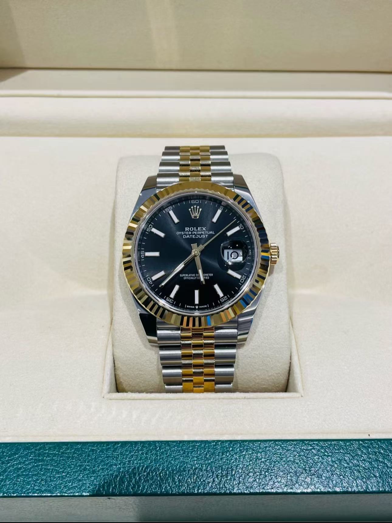 Rolex Datejust 41mm Super CloneSwiss Replica Watch Two Tone JubileeBracelet Black DialRef 126333-0014-3235Swiss Movement