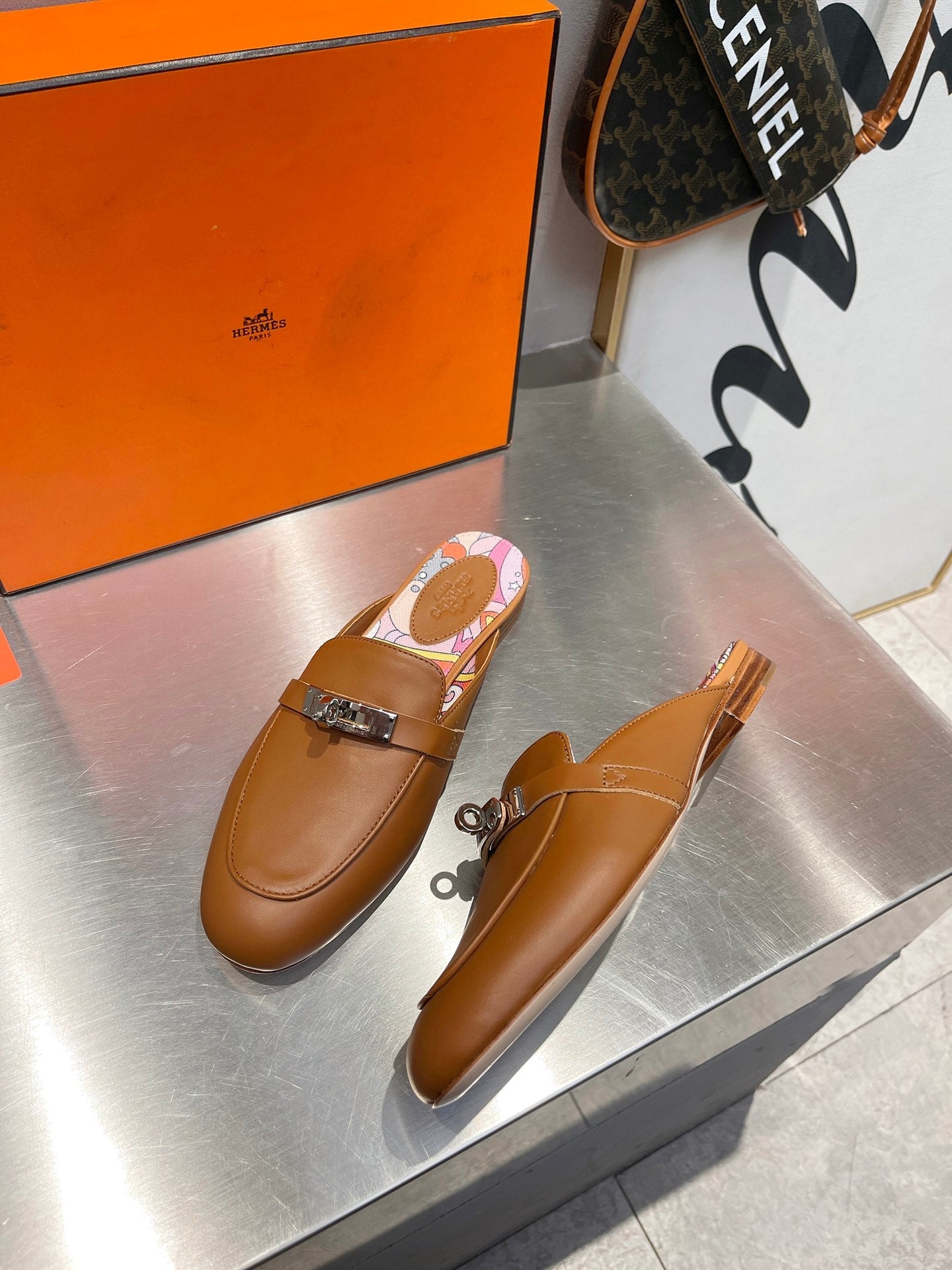 0Z MULE CARAMEL CALFSKIN WITH PATTERN、mysite、Cacoeks