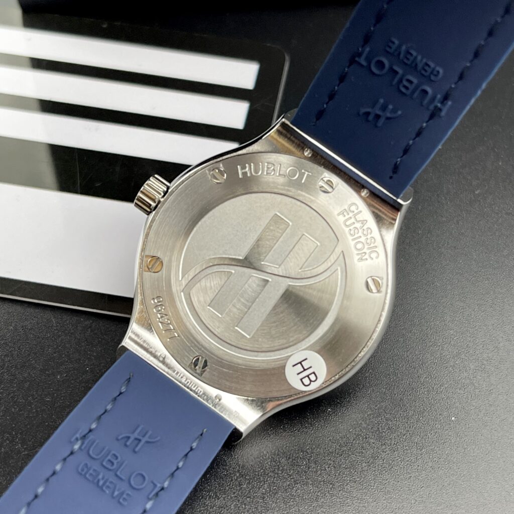 Đồng Hồ Hublot Nữ Classic Fusion Diamonds Màu Xanh Blue 33mm (3)
