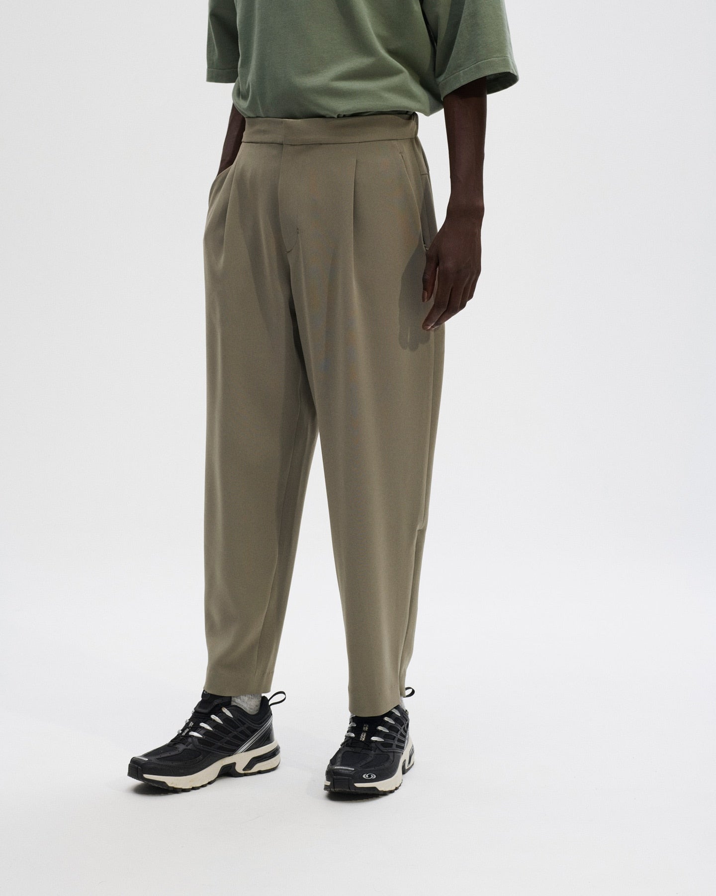 SOPHNET. 25S/S STRETCH TECH SLACKS  SOPH-250039 