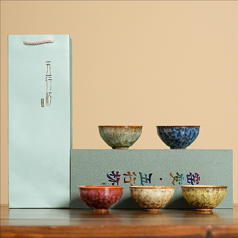 GEEK BAR-https://www.hot-toy.com/