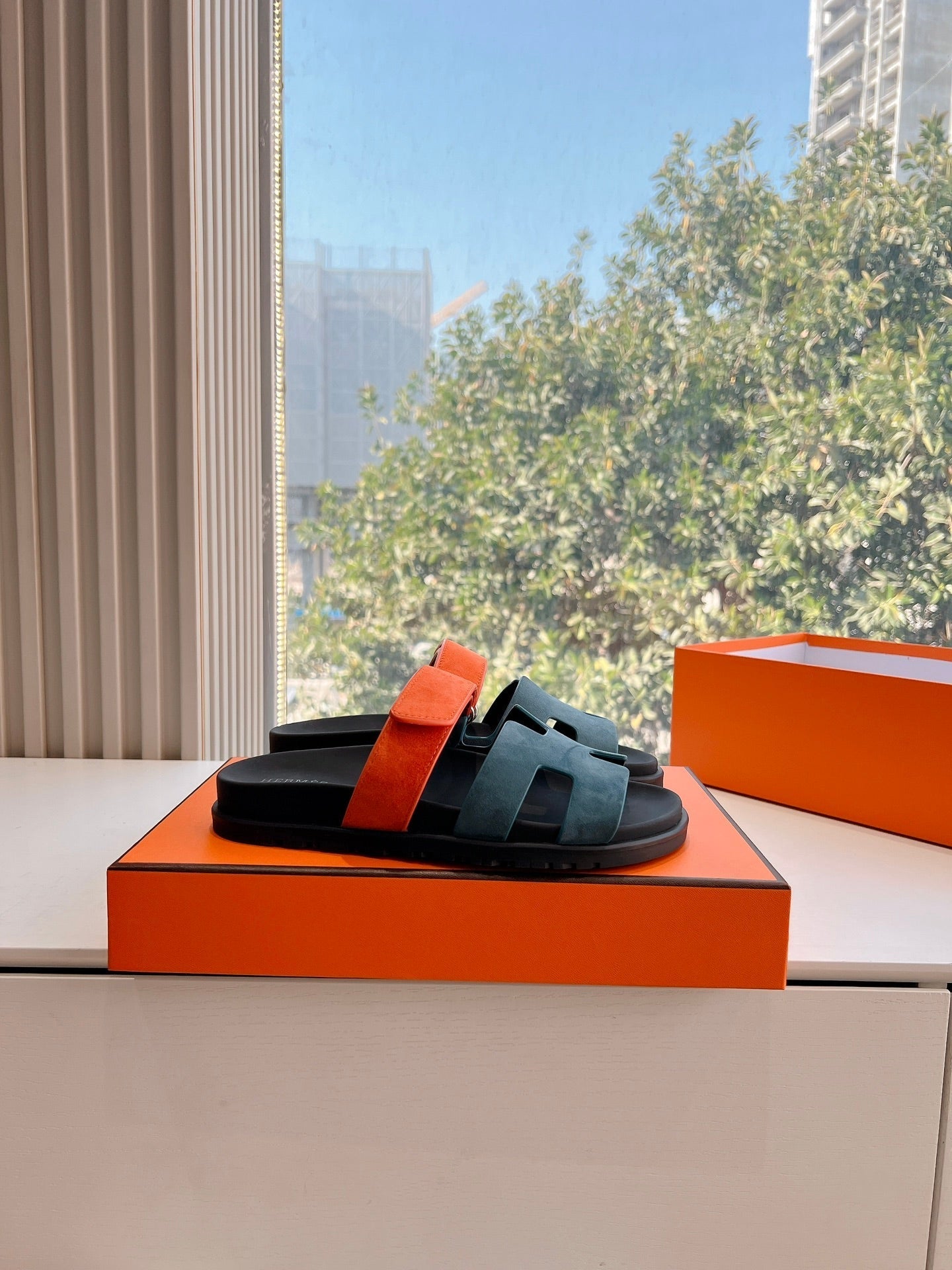 CHYPRE SANDAL IN TEAL GREEN MIX FIRE ORANGE SUEDE、mysite、Cacoeks