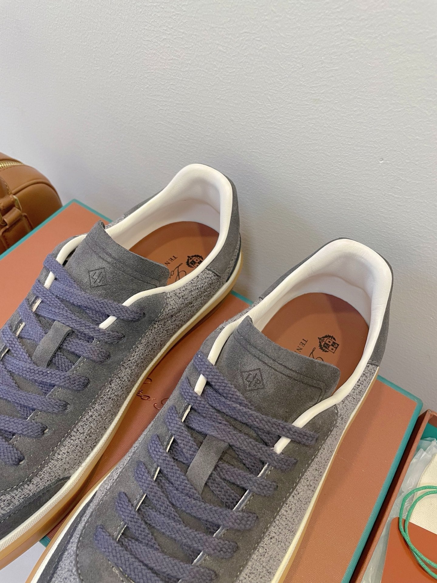 SNEAKERS IN DARK GREY SUEDE WITH CANVAS、mysite、Cacoeks