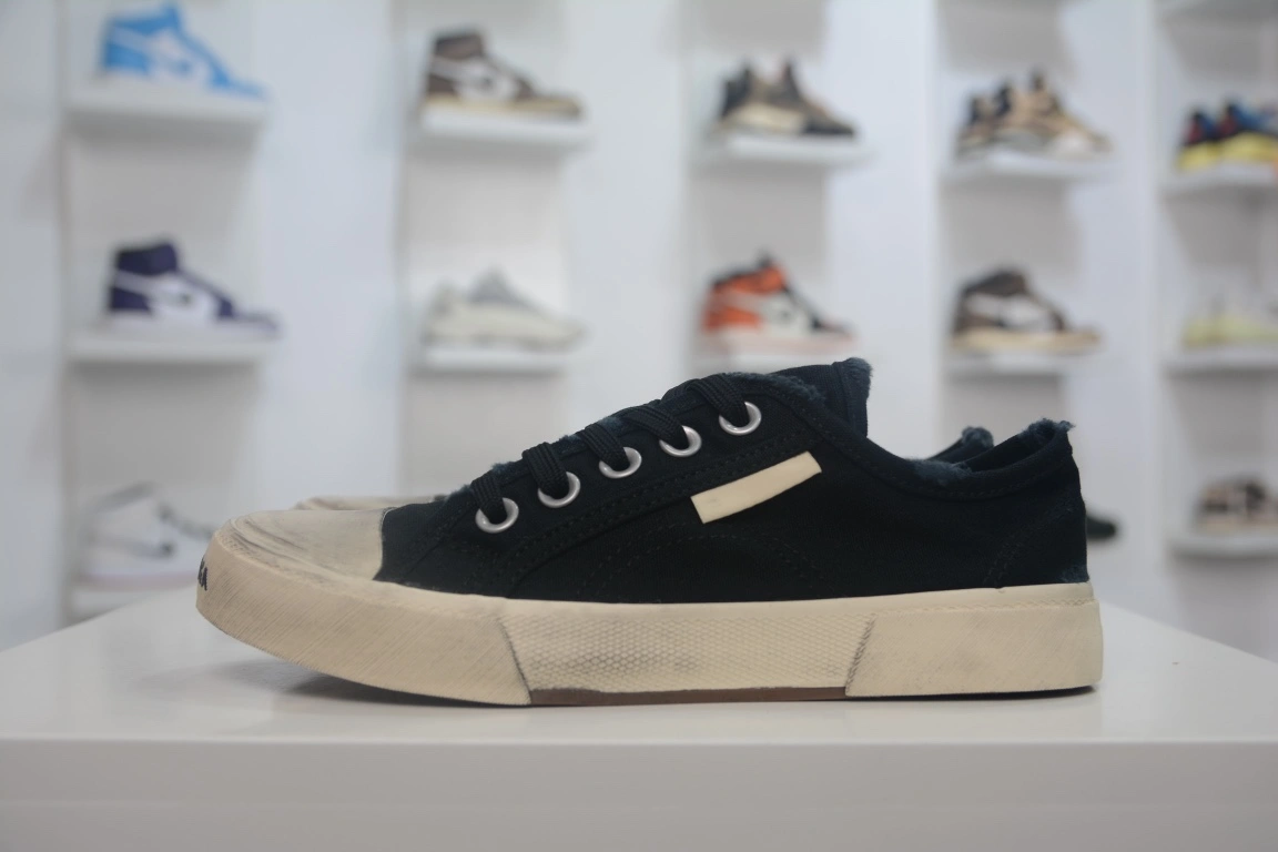 Balenciaga Paris Low Top Sneaker in Black White、mysite、Cacoeks