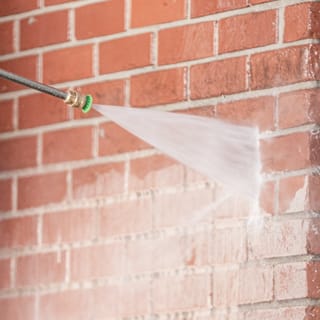 Effectively cleans brick and siding.
