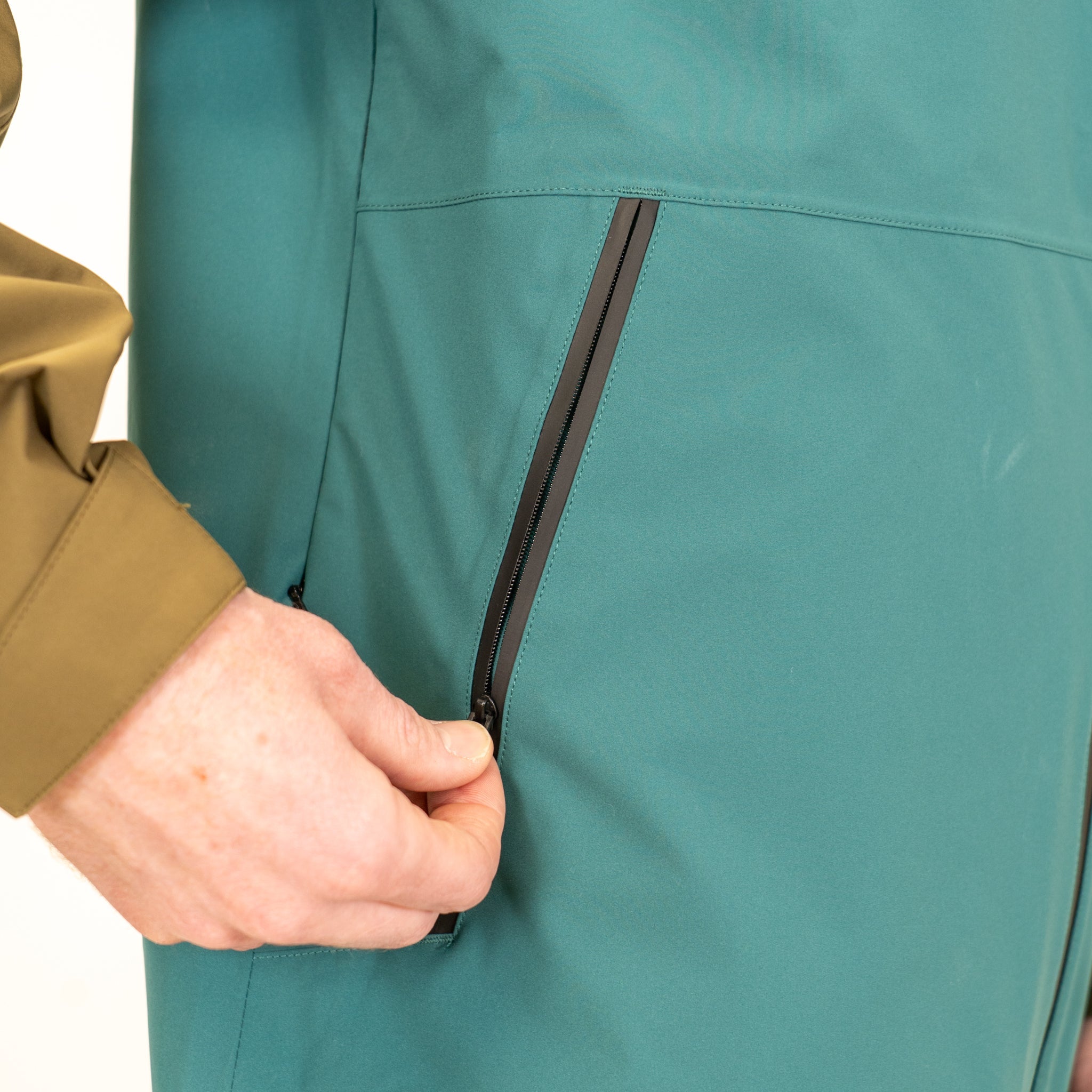 HydroSend Shell - Forest Khaki/Teal、mySite、bearsvspackers