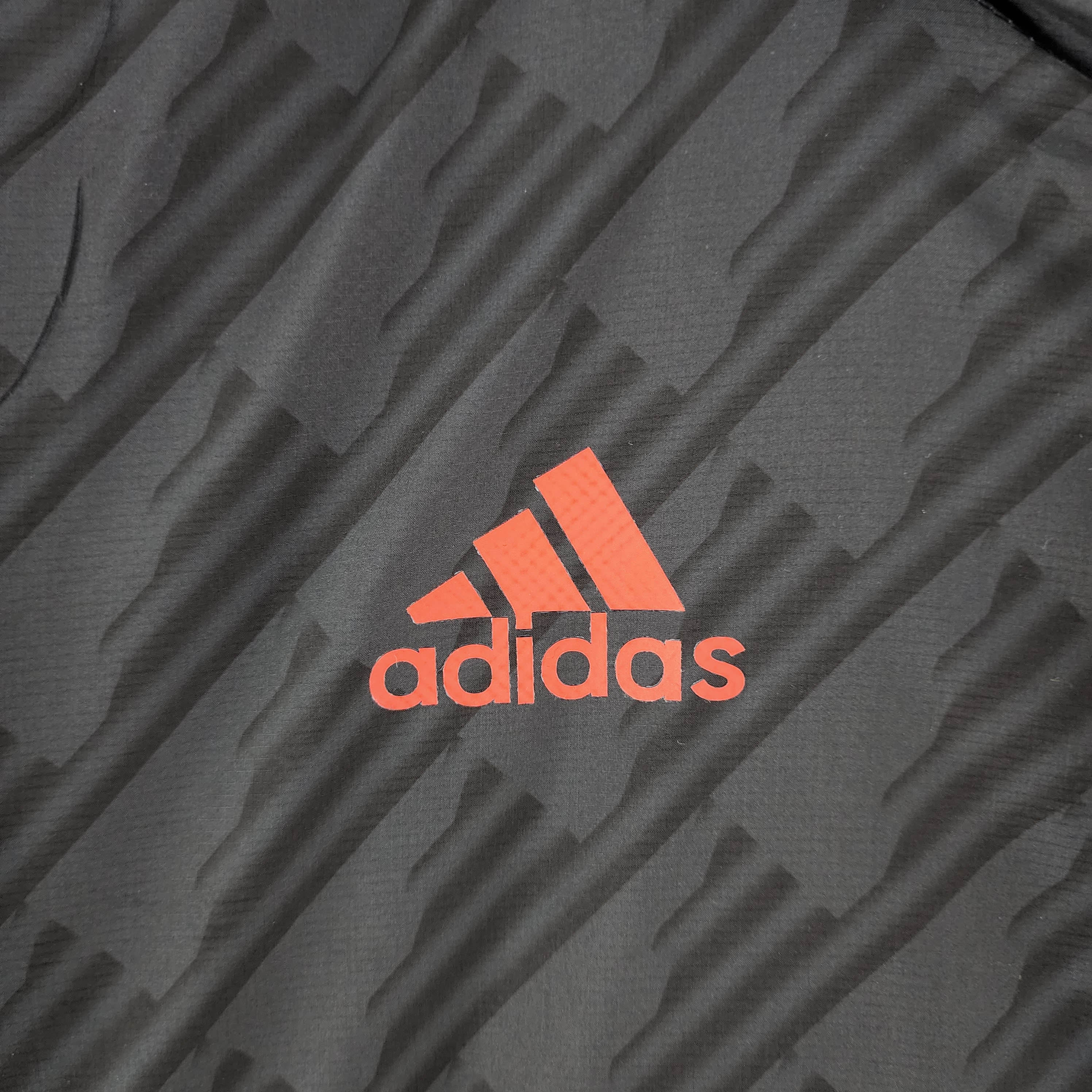 2022/2023 Manchester United Windbreaker Black Red Edge:football jersey mysite: unitedjerseyfootball 邓江浪:football