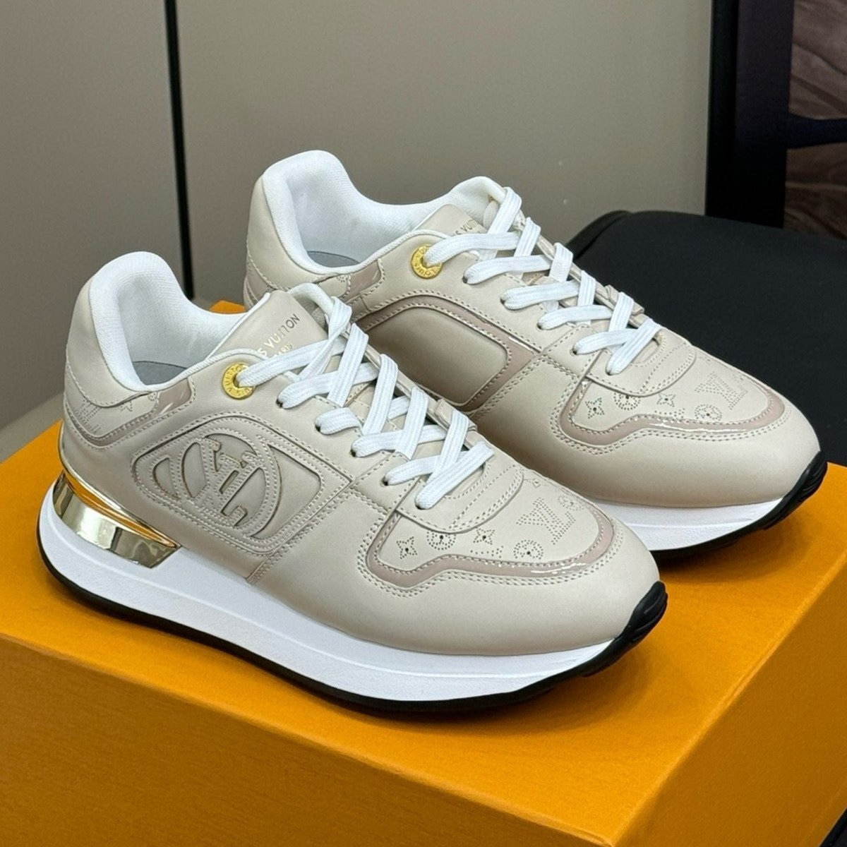 LV NEO RUN AWAY SNEAKER IN KHAKI TAN CALFSKIN、mysite、Cacoeks