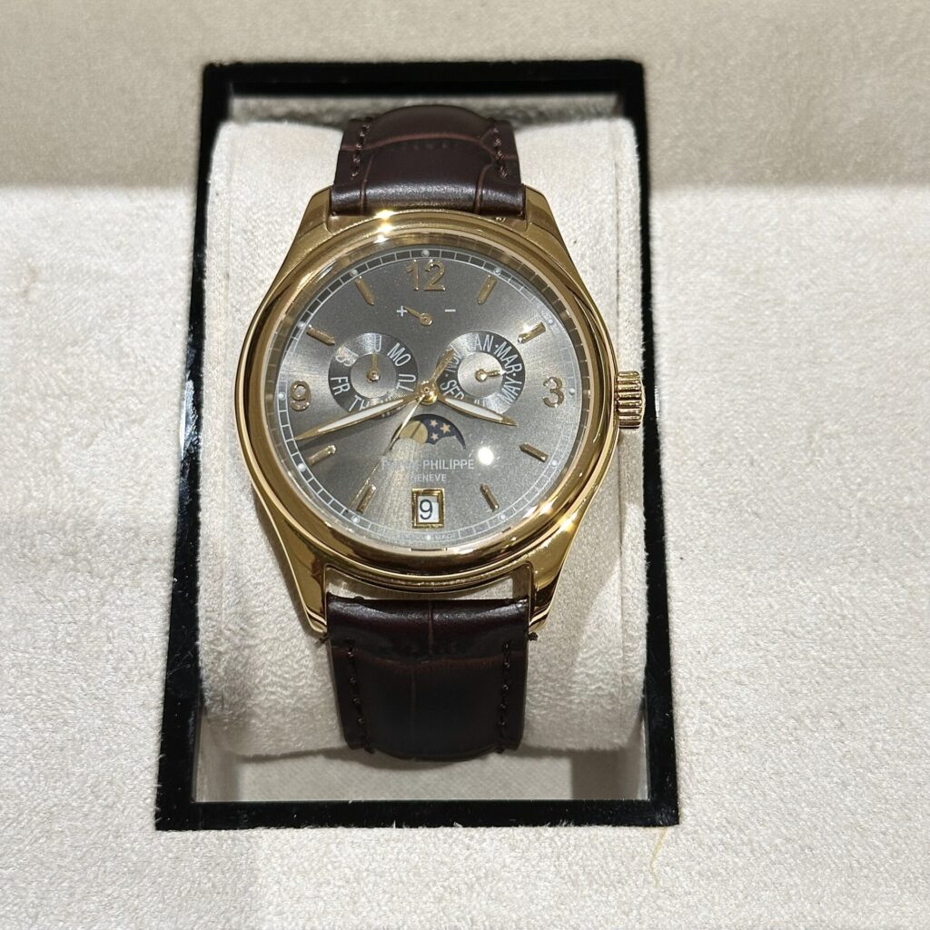 Đồng Hồ Patek Philippe Complications 5146J Replica 11 39mm (2)