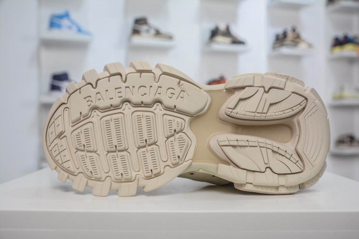 Balenciaga Track Trainer in Beige、mysite、Cacoeks