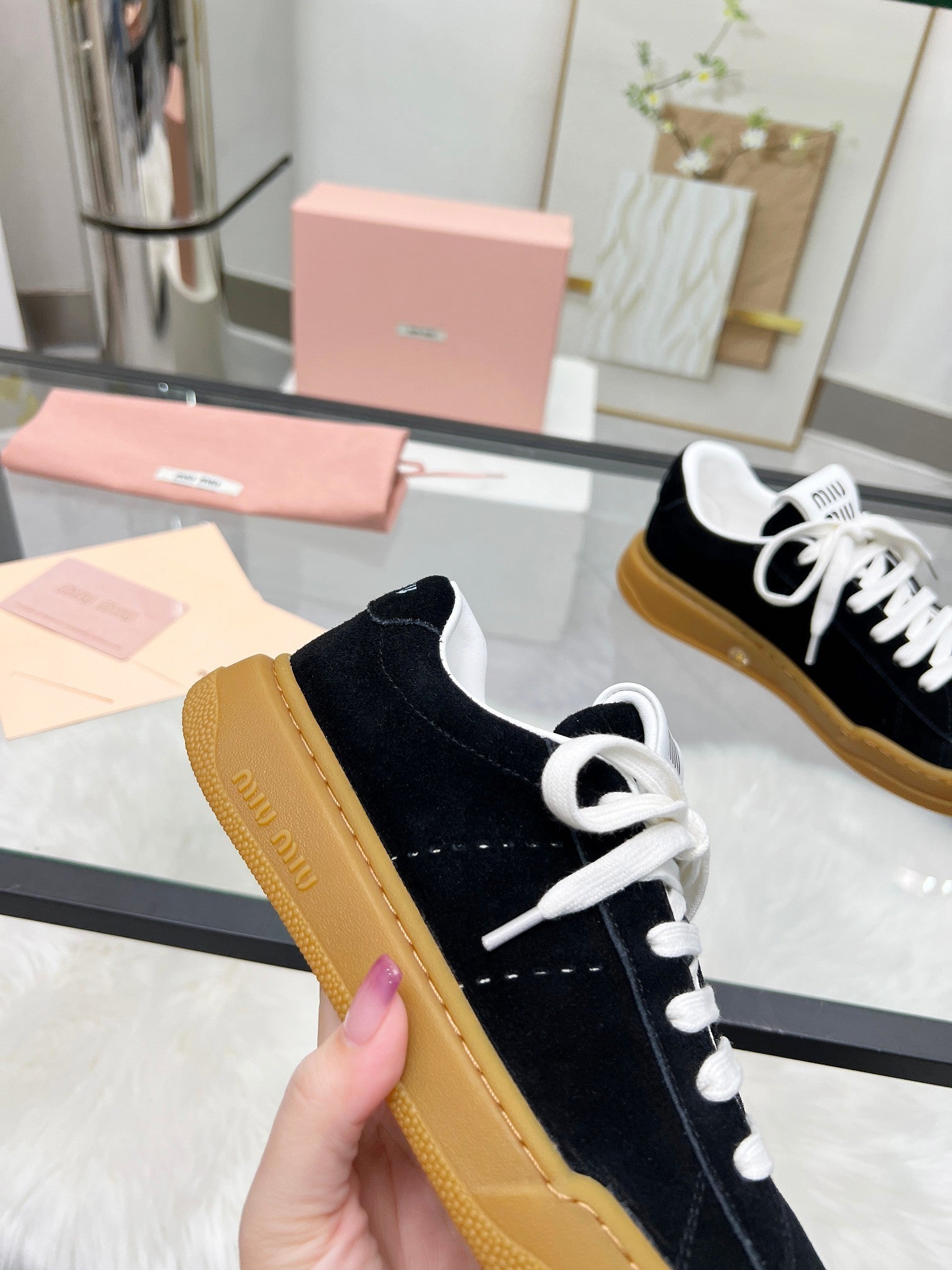 ECRU SNEAKERS IN BLACK SUEDE、mysite、Cacoeks