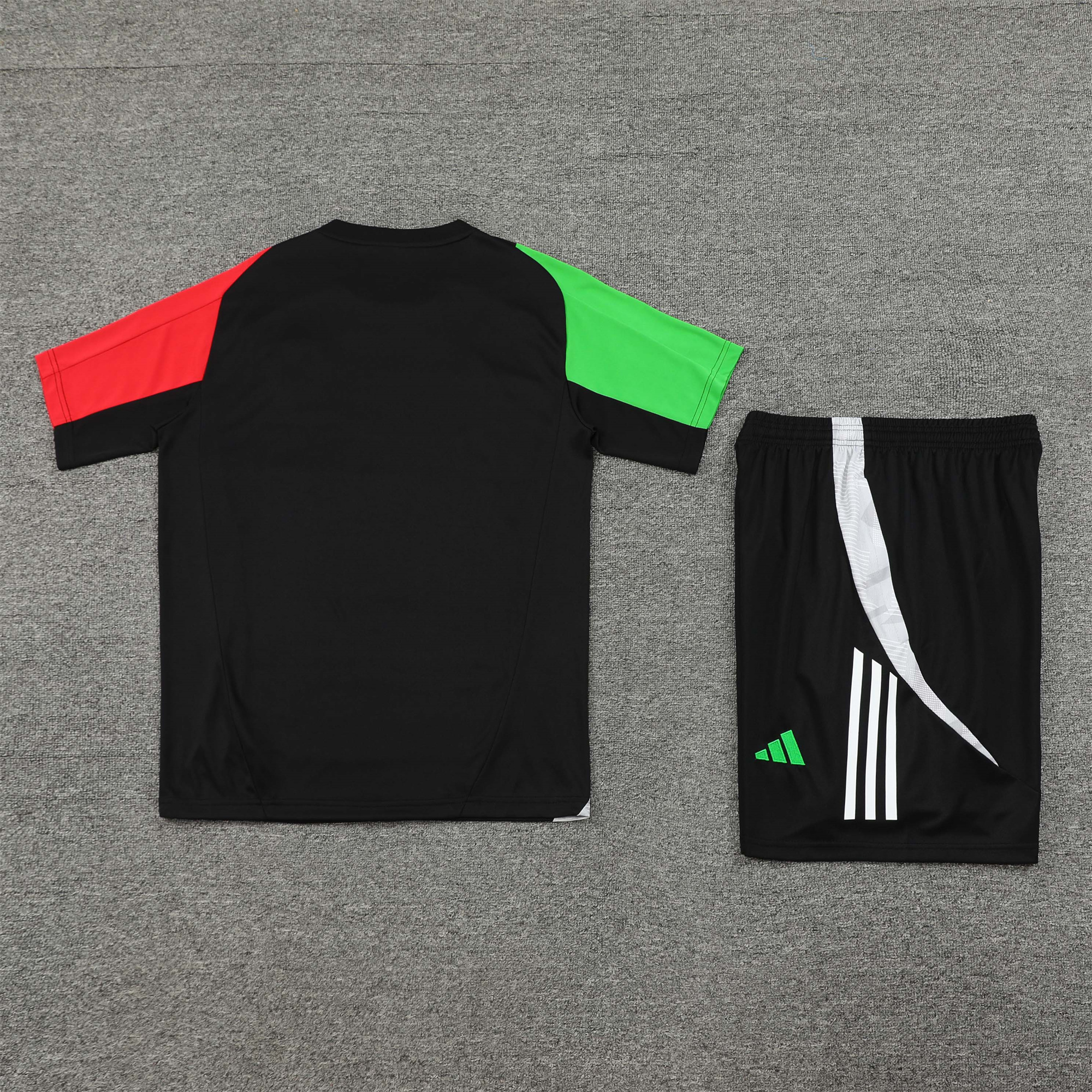ManixJersey.com | Arsenal 24-25 Short-Sleeve Training Set - Black -Customize Name, Number and Patch | Worldwide Shipping