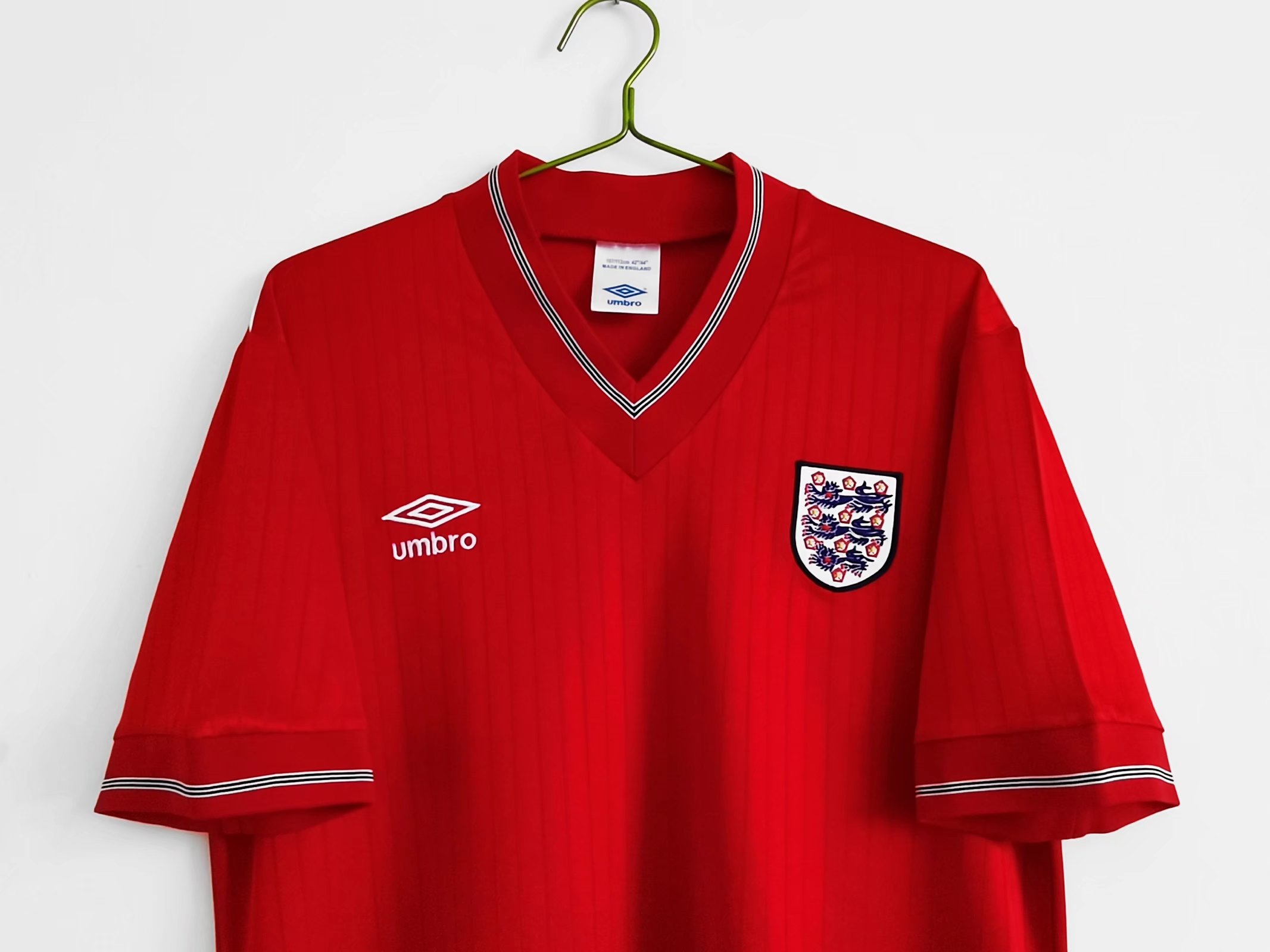 GlobeJersey-Retro England 1984-87 Away Stadium Jersey