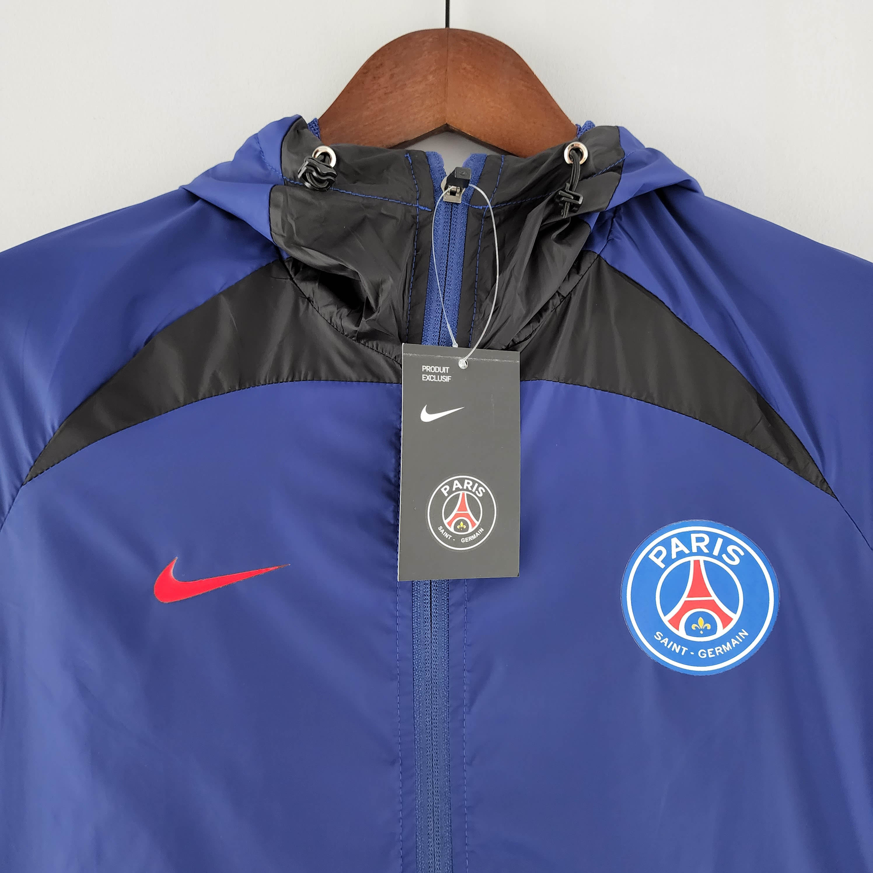 2022 PSG Windbreaker Blue and Black:football jersey mysite: unitedjerseyfootball 邓江浪:football