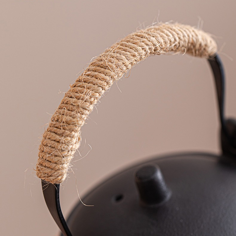 GEEK BAR-https://www.hot-toy.com/