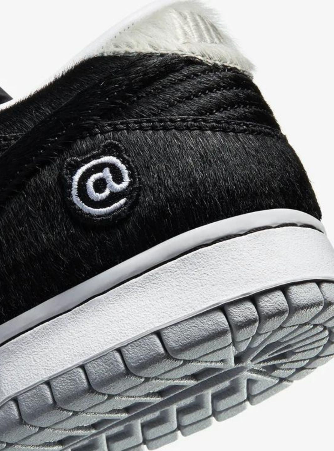 Nike SB Dunk Low Medicom Toy (2020)、NIKE、Cacoeks