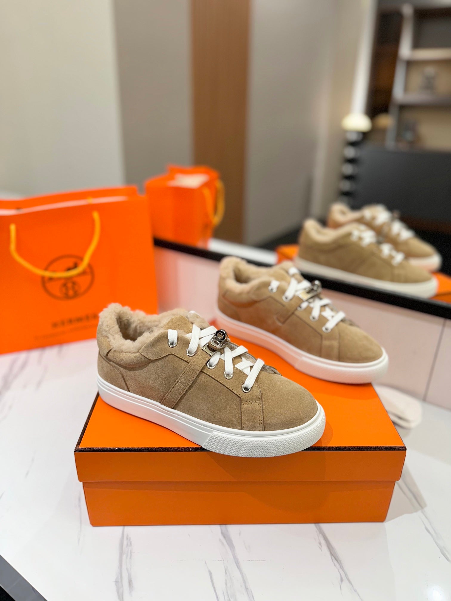 DAY SNEAKER IN TORTILLA BROWN SUEDE AND FLEECE LINING、mysite、Cacoeks