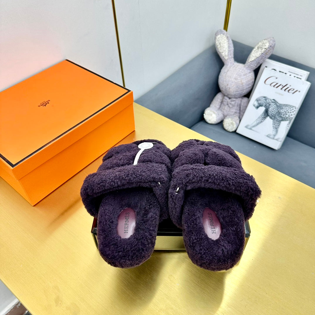 CHYPRE SANDAL IN EGGPLANT PURPLE SHEARLING、mysite、Cacoeks