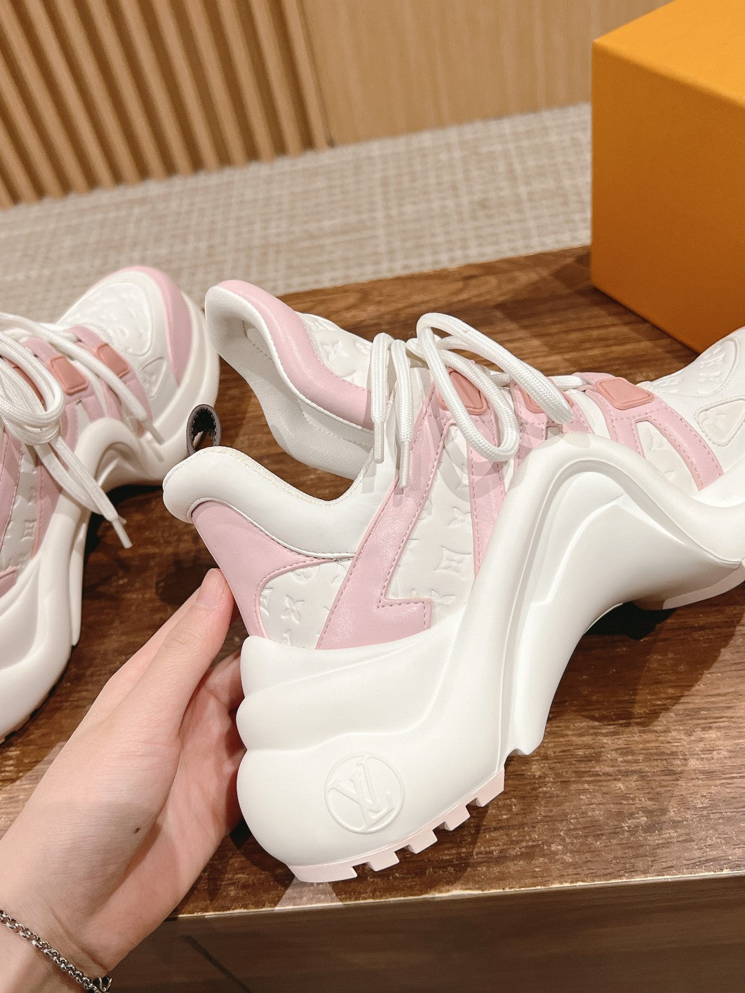LV ARCHLIGHT SNEAKER IN WHITE MIX BABY PINK EMBOSSED CALFSKIN、mysite、Cacoeks