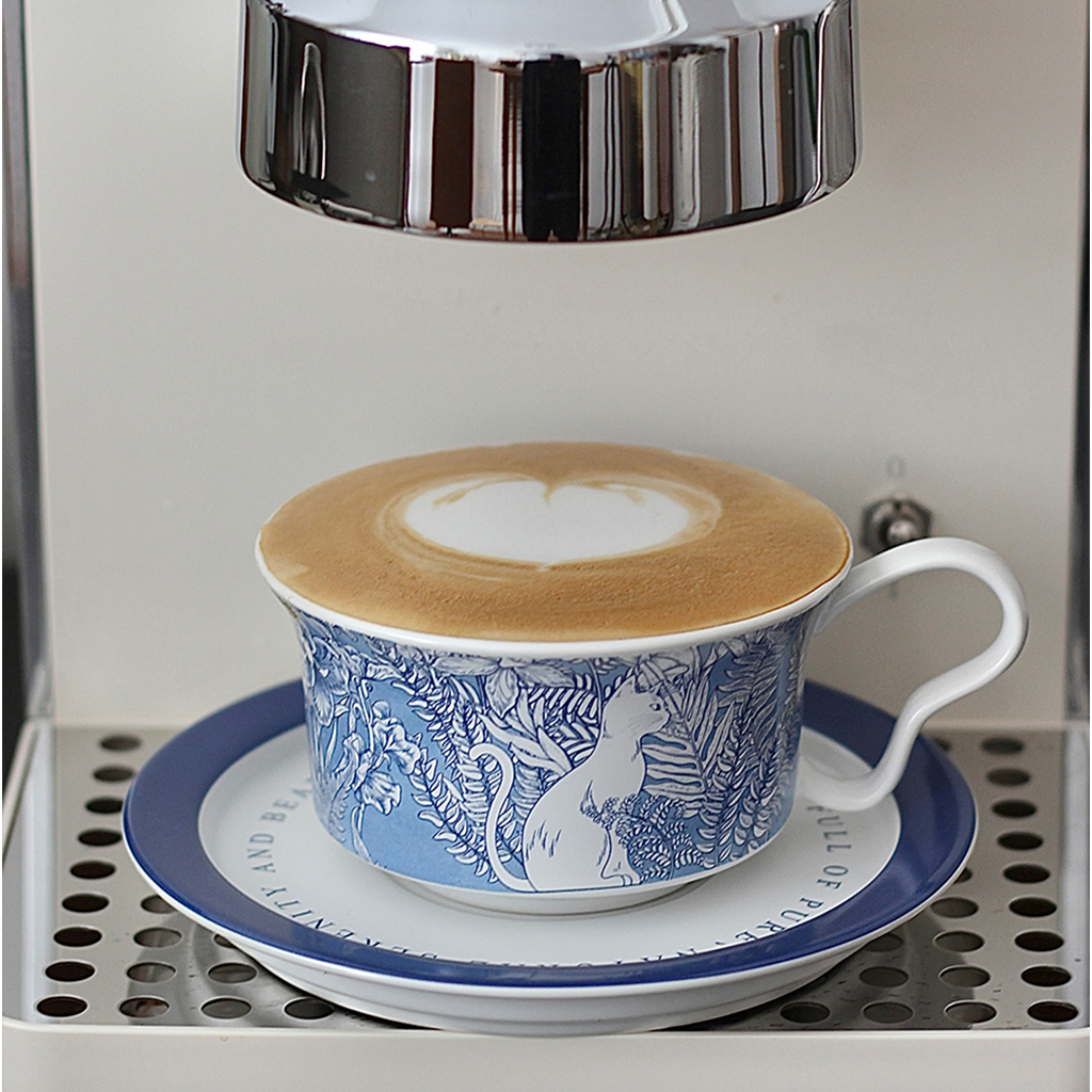 GEEK BAR-https://www.hot-toy.com/