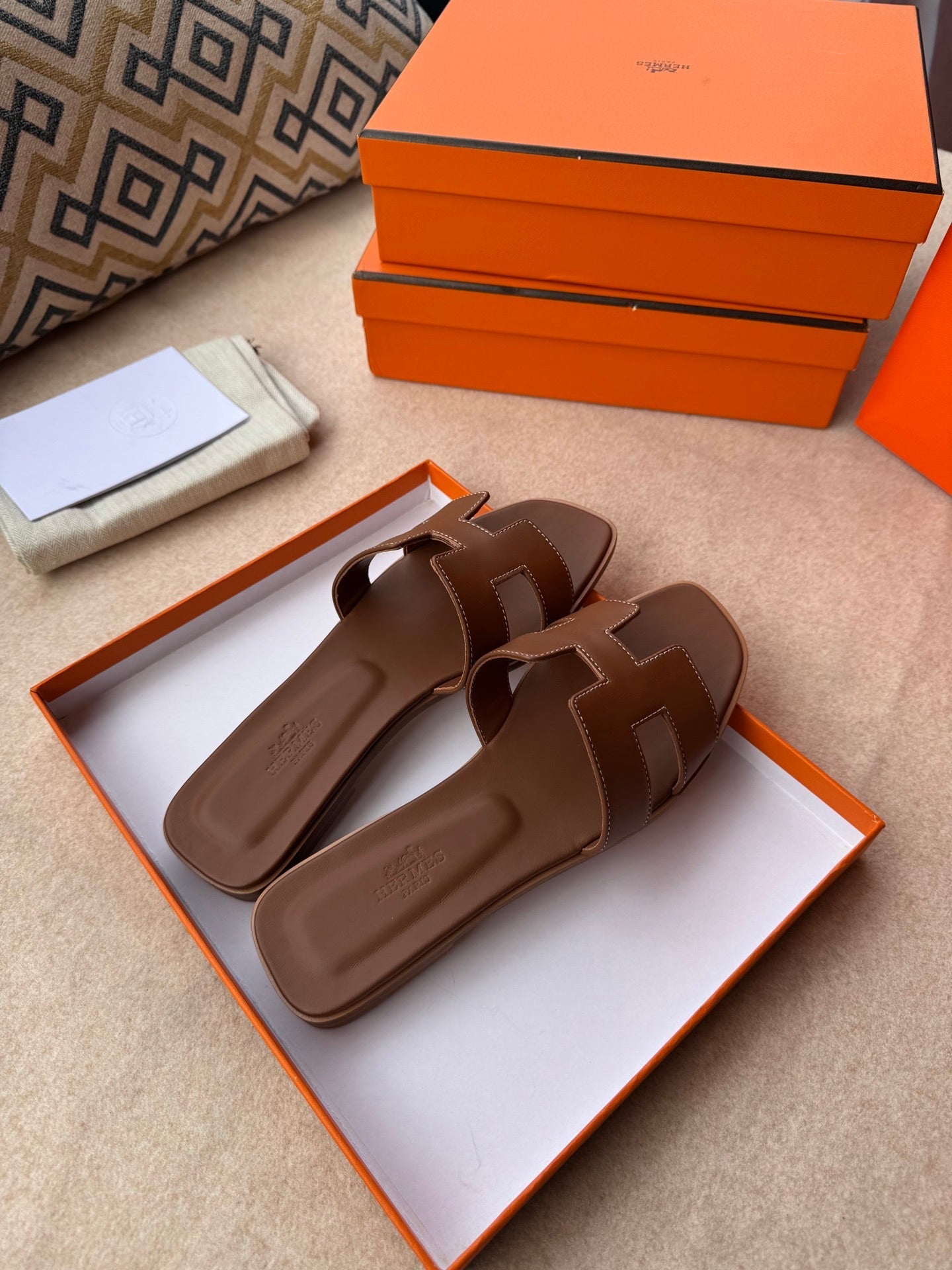 0RAN SANDALS IN PECAN BROWN CALFSKIN、mysite、Cacoeks