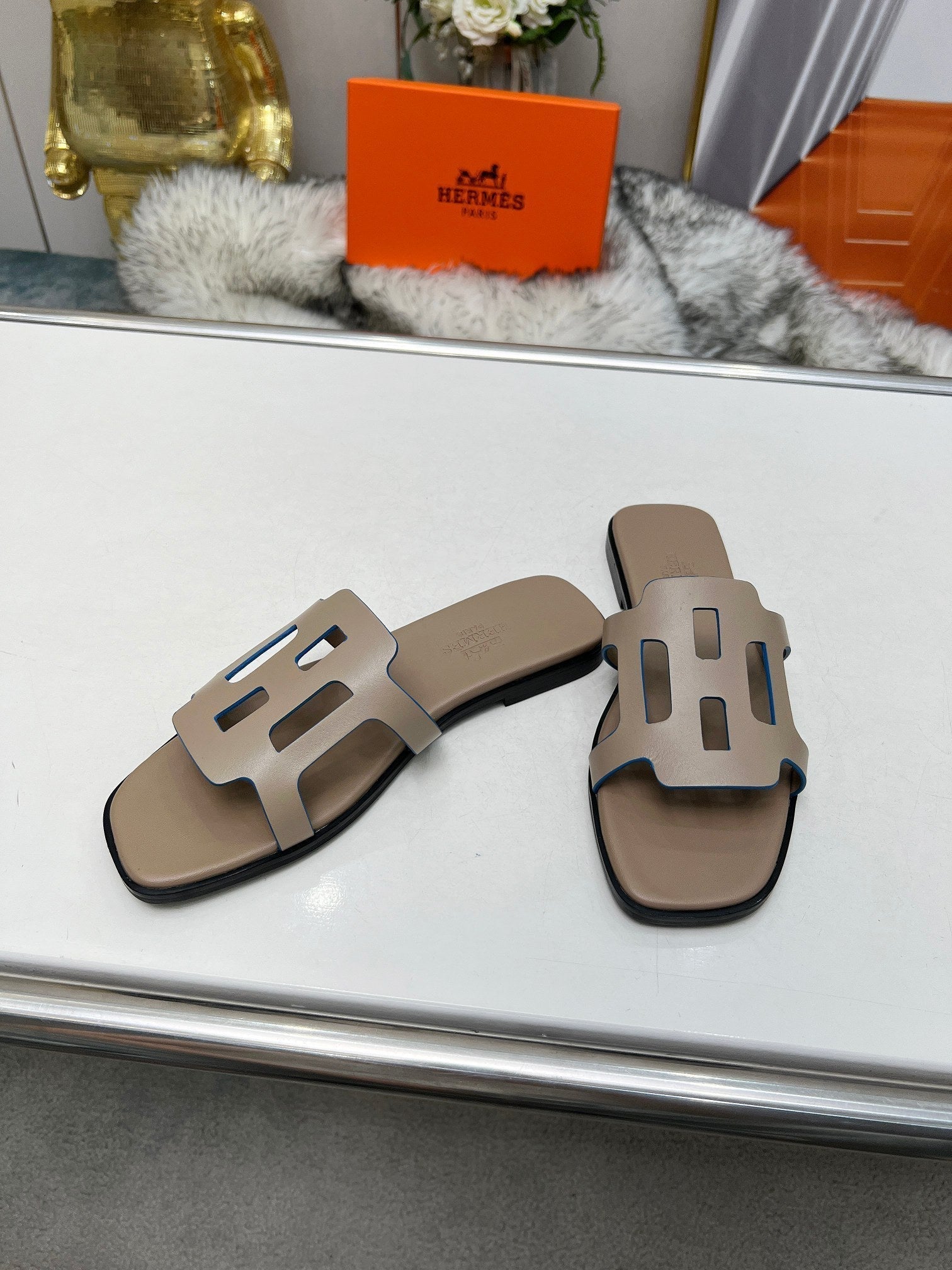 FLATFORM SANDAL LIGHT GRAY CALFSKIN、mysite、Cacoeks