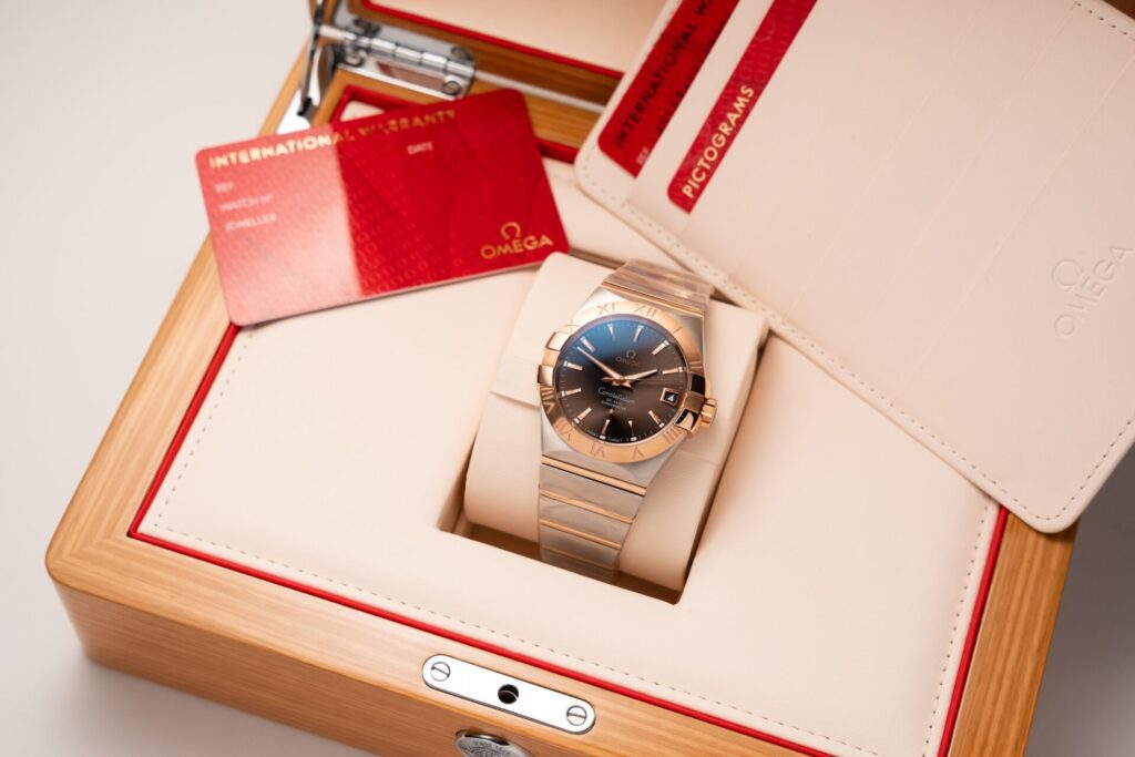 Đồng Hồ Omega Constellation Mặt Nâu Rep 11 Máy Thụy Sỹ VS Factory 38mm (2)