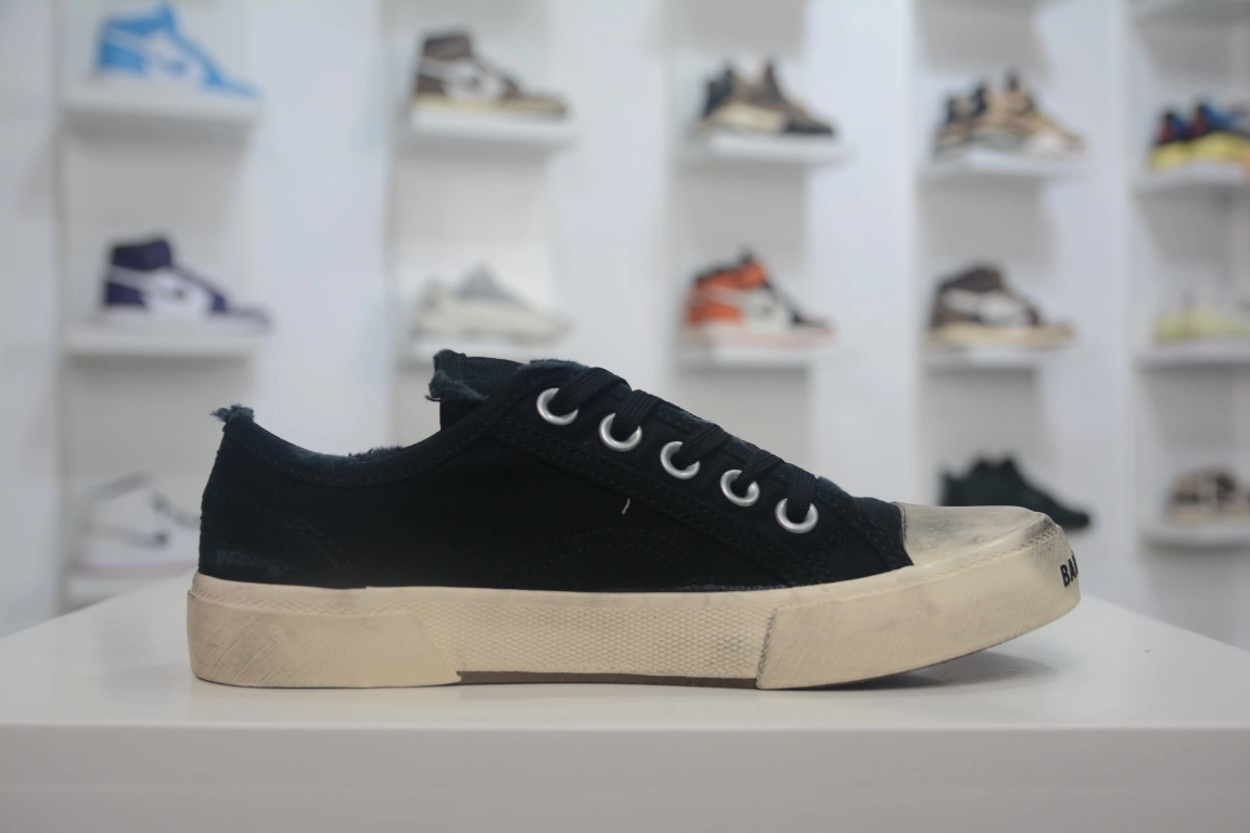 Balenciaga Paris Low Top Sneaker in Black White、mysite、Cacoeks